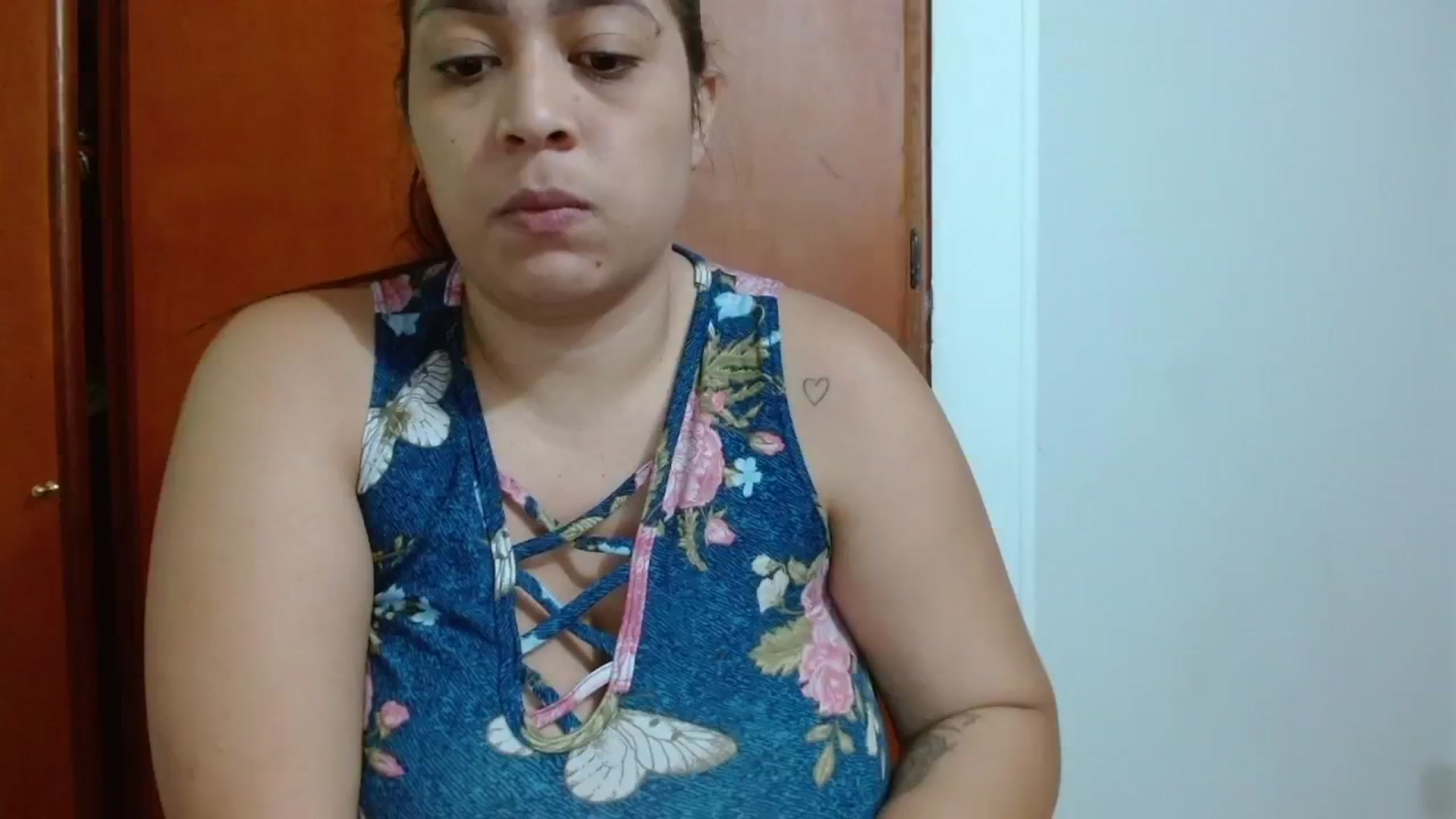 Gallery image thumbnail from Chellsea_'s myfreecams stream on, 08/19/2024, 03:58 image 16 of 20