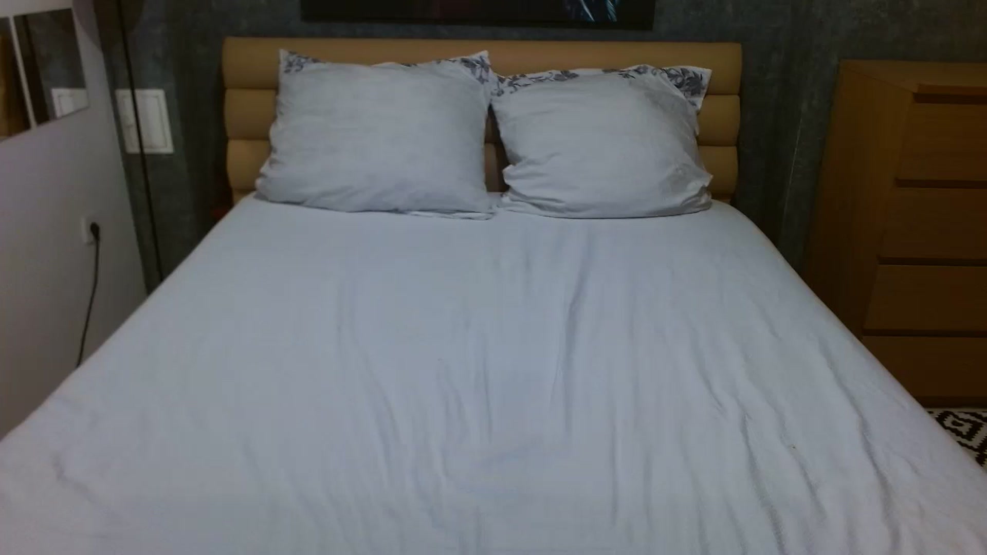 Gallery image thumbnail from ChelseaLips_'s myfreecams stream on, 11/15/2022, 22:00 image 3 of 20