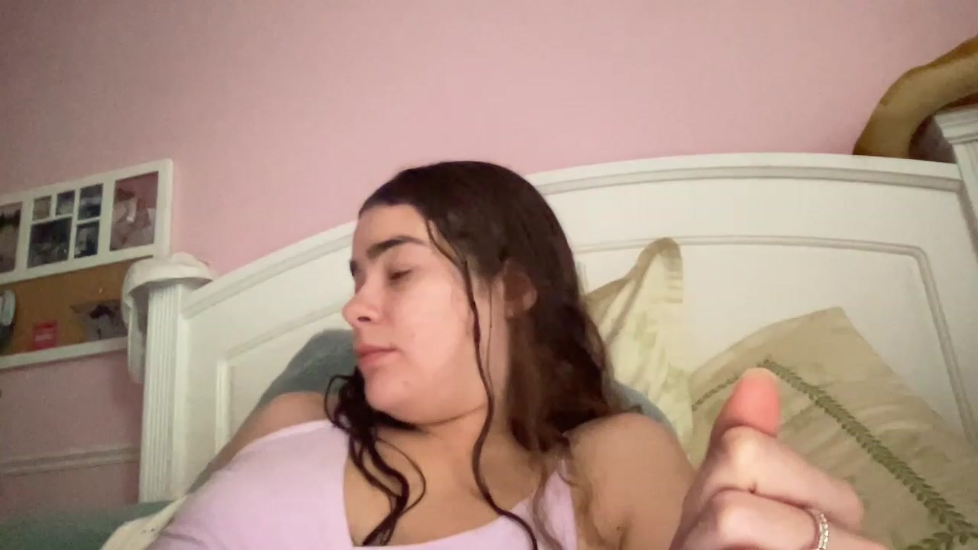 Gallery image thumbnail from Chelseara3's myfreecams stream on, 05/06/2023, 18:58 image 17 of 20