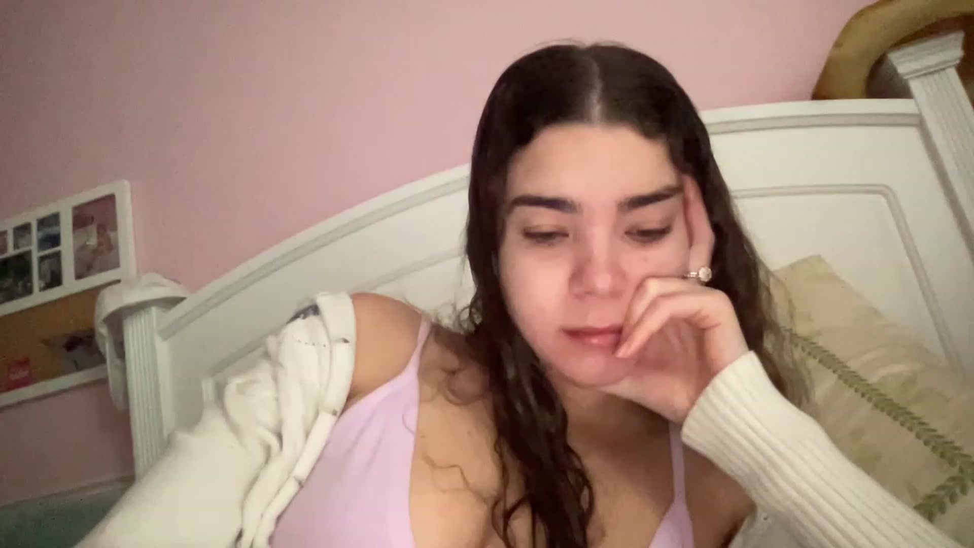 Gallery image thumbnail from Chelseara3's myfreecams stream on, 05/06/2023, 18:58 image 13 of 20