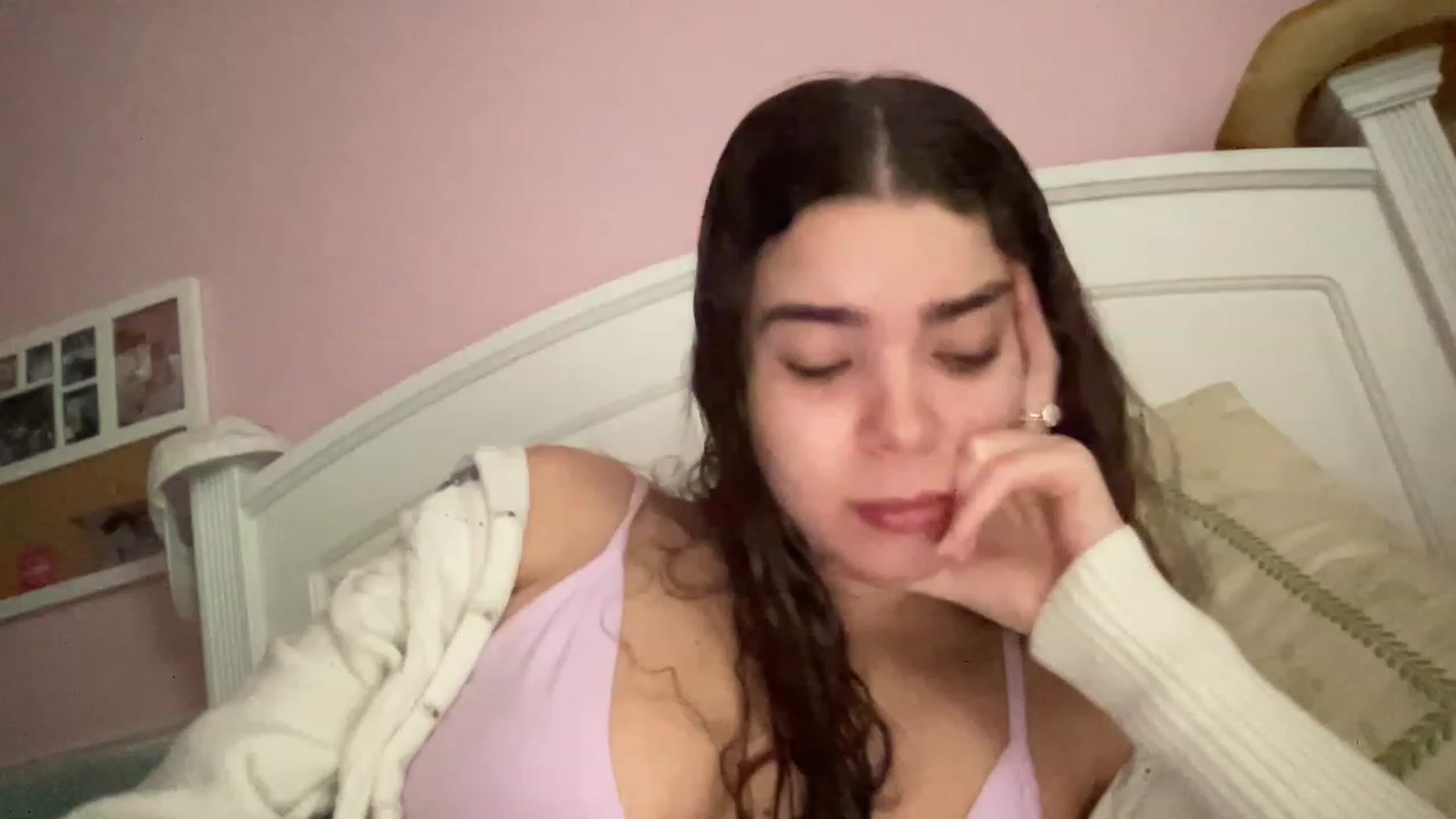 Gallery image thumbnail from Chelseara3's myfreecams stream on, 05/06/2023, 18:58 image 11 of 20