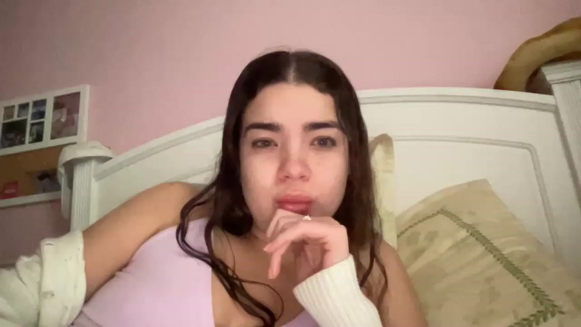 Gallery image thumbnail from Chelseara3's myfreecams stream on, 05/06/2023, 18:58 image 16 of 20