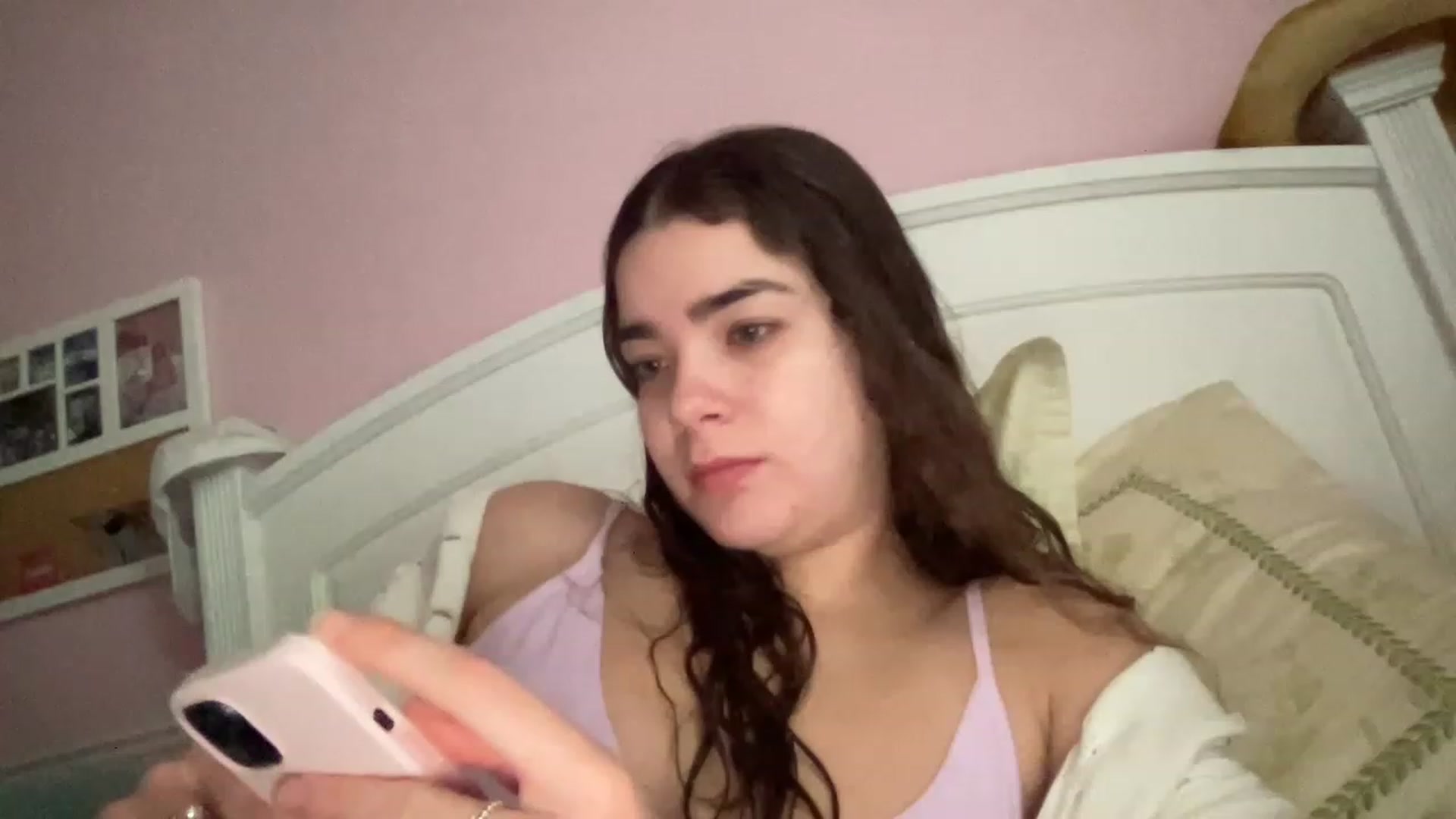 Gallery image thumbnail from Chelseara3's myfreecams stream on, 05/06/2023, 18:58 image 9 of 20