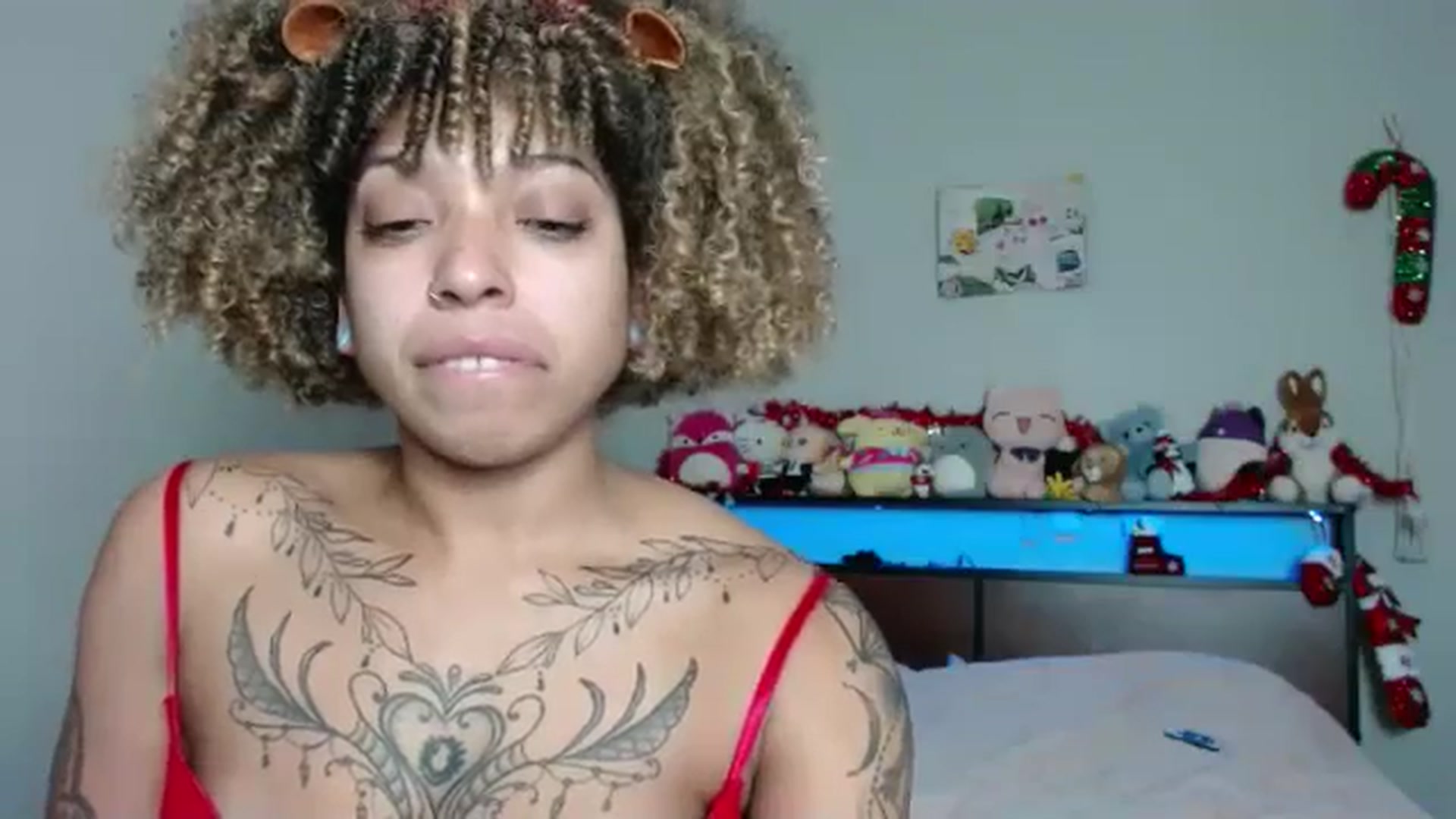 Gallery image thumbnail from CherriBombzz's myfreecams stream on, 12/25/2025, 03:43 image 4 of 20