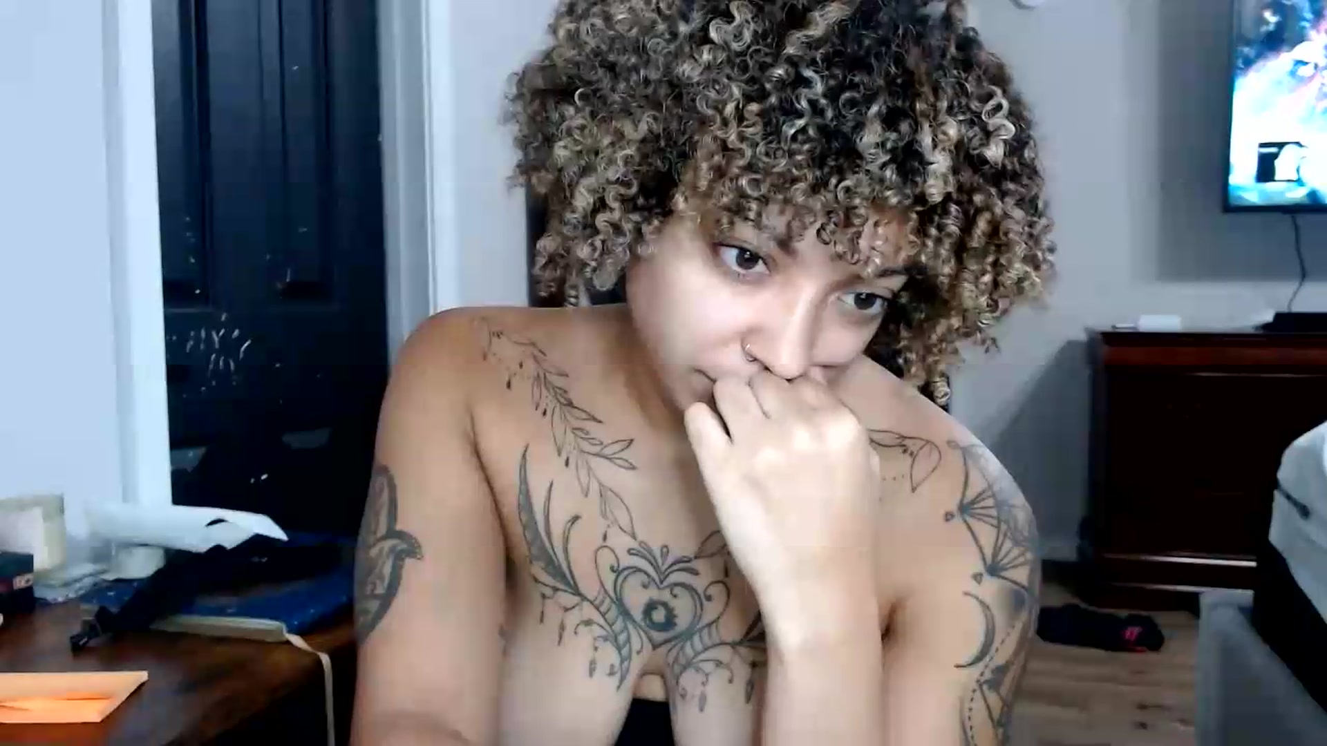 Gallery image thumbnail from CherriBombzz's myfreecams stream on, 08/11/2026, 15:25 image 19 of 20