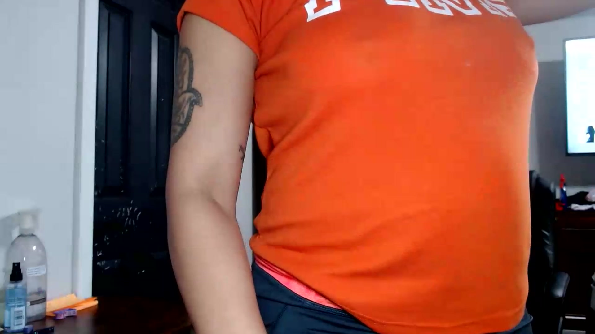 Gallery image thumbnail from CherriBombzz's myfreecams stream on, 08/19/2026, 13:25 image 17 of 20