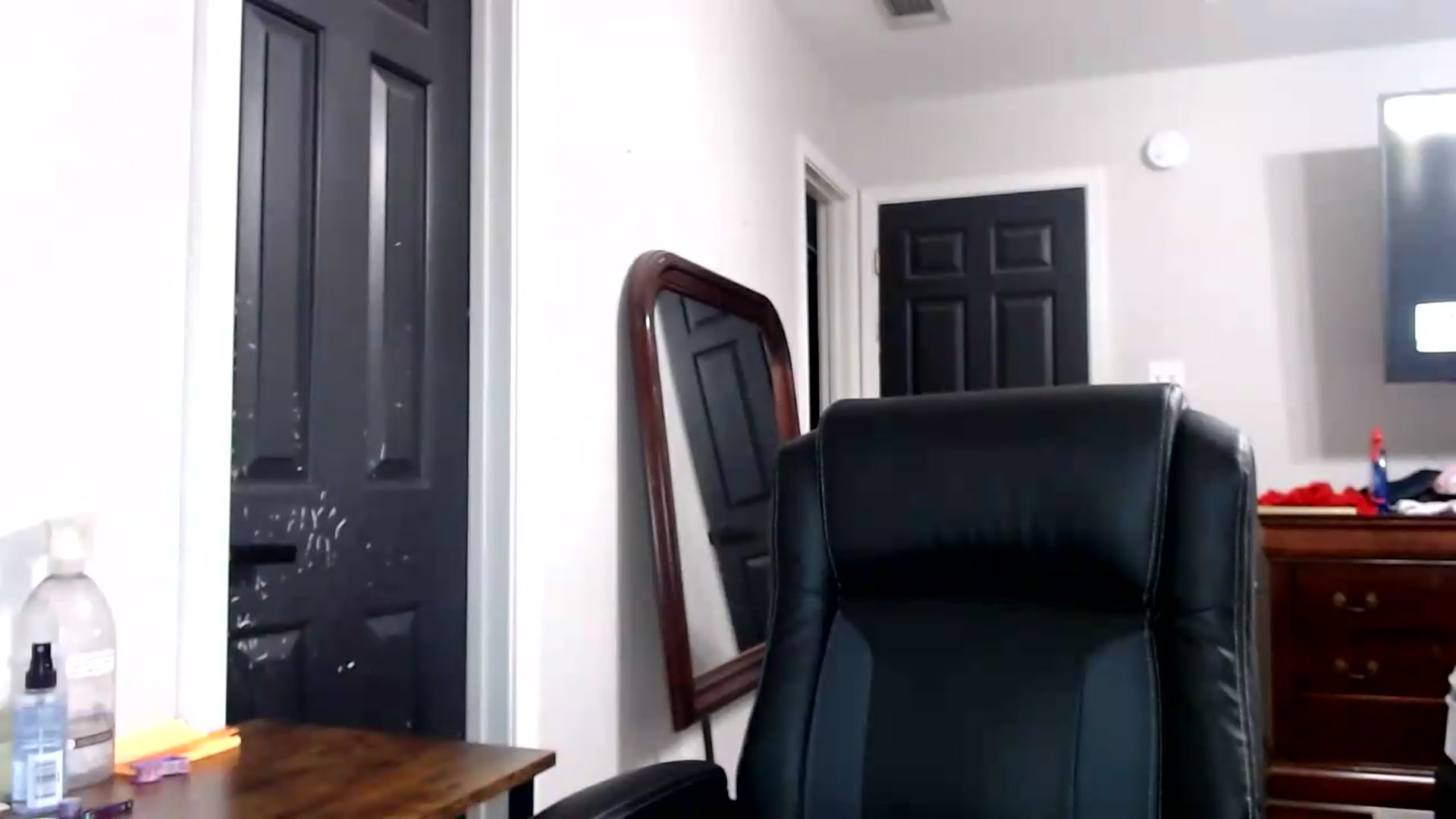 Gallery image thumbnail from CherriBombzz's myfreecams stream on, 08/19/2026, 13:25 image 20 of 20