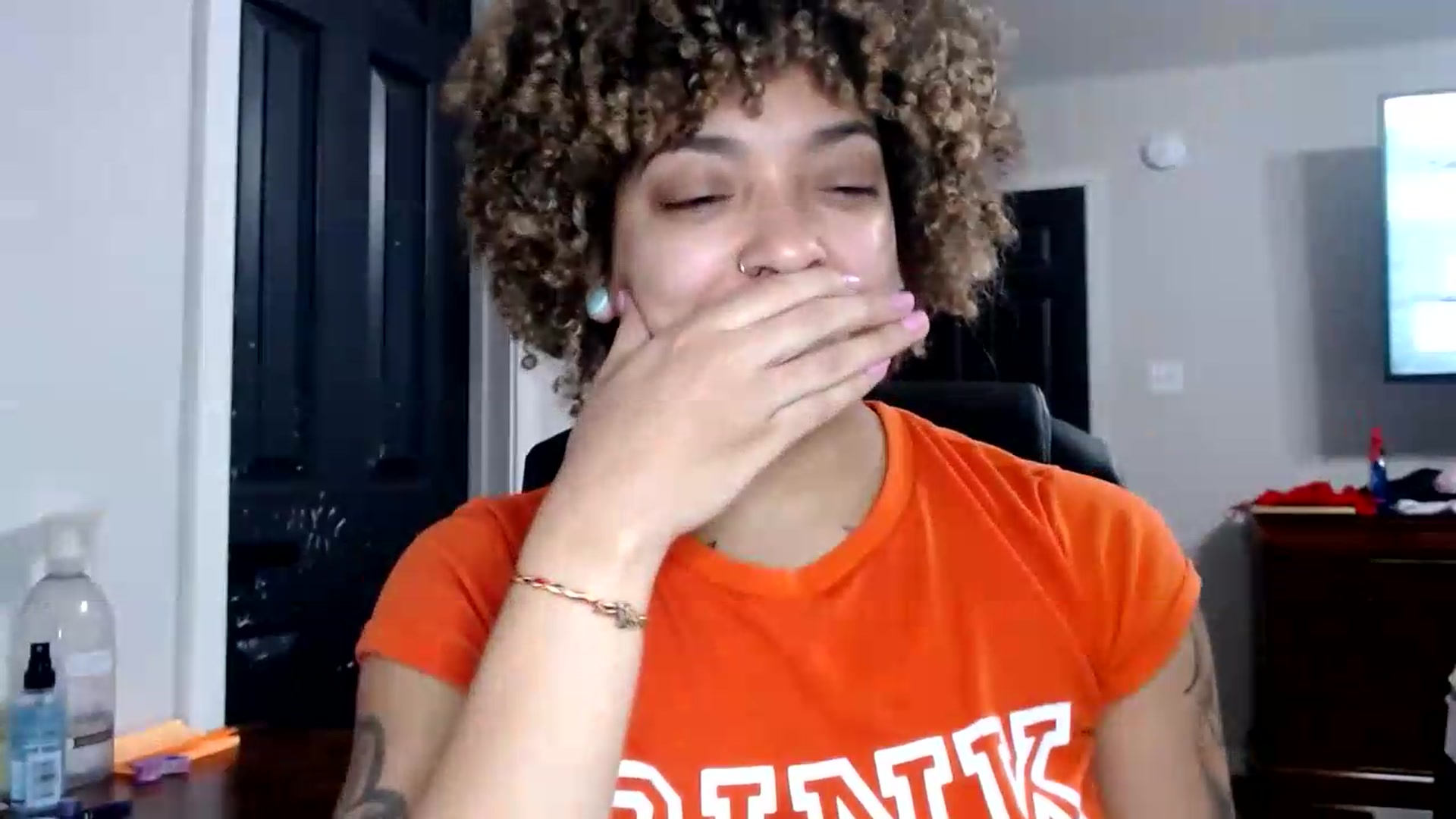 Gallery image thumbnail from CherriBombzz's myfreecams stream on, 08/19/2026, 13:25 image 13 of 20