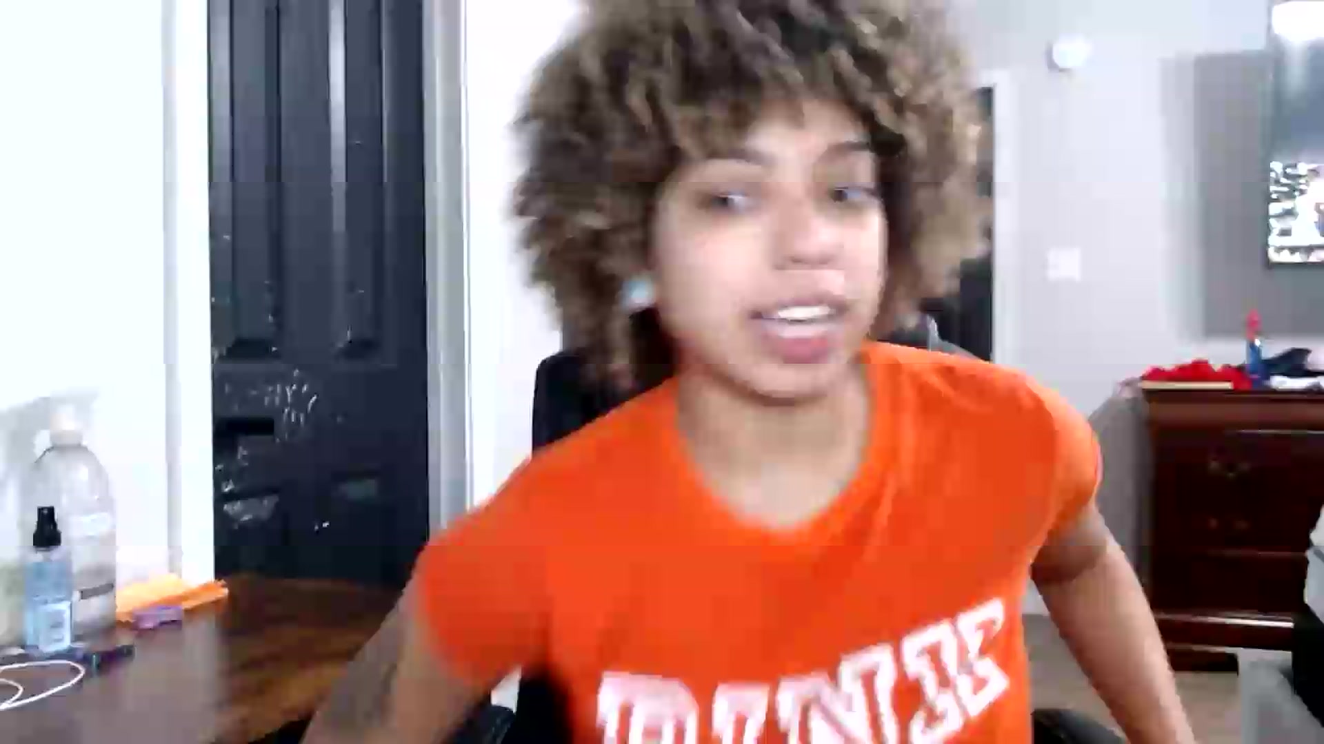 Gallery image thumbnail from CherriBombzz's myfreecams stream on, 08/19/2026, 13:25 image 9 of 20