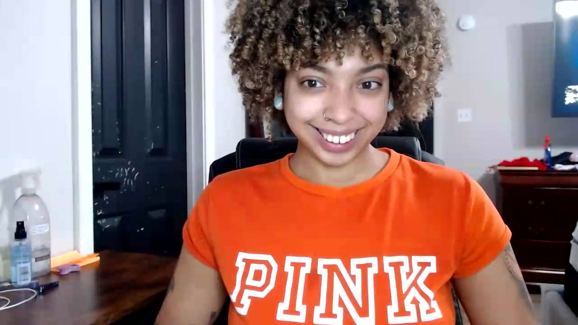 Gallery image thumbnail from CherriBombzz's myfreecams stream on, 08/19/2026, 13:25 image 7 of 20