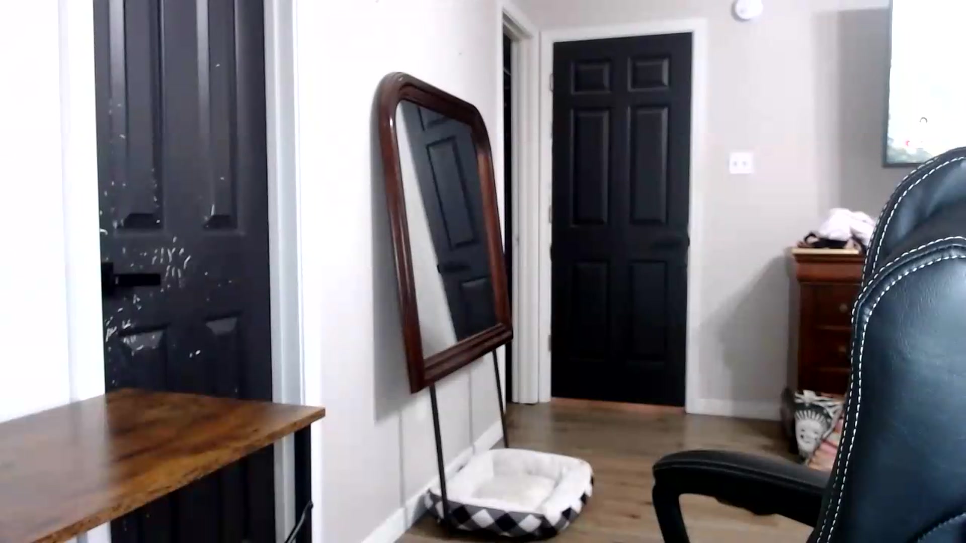 Gallery image thumbnail from CherriBombzz's myfreecams stream on, 08/24/2026, 16:09 image 8 of 20