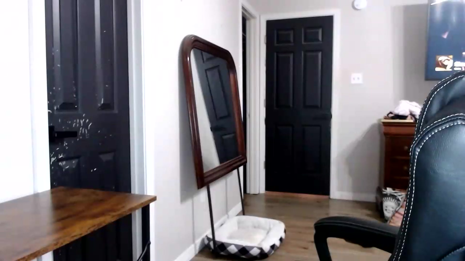 Gallery image thumbnail from CherriBombzz's myfreecams stream on, 08/24/2026, 16:09 image 9 of 20