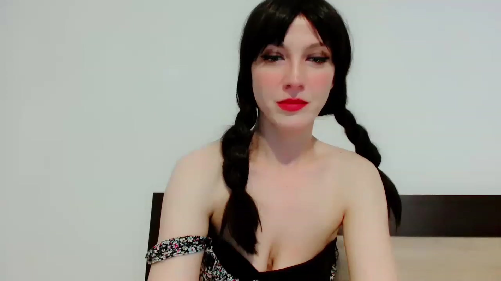 Gallery image thumbnail from CherrishDimX's myfreecams stream on, 06/18/2023, 12:11 image 18 of 20