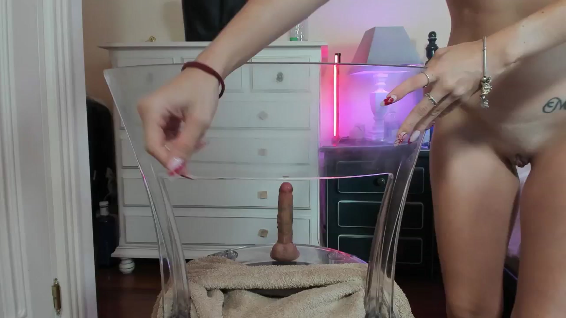 Gallery image thumbnail from CherryBaabe's myfreecams stream on, 05/01/2025, 24:08 image 1 of 20