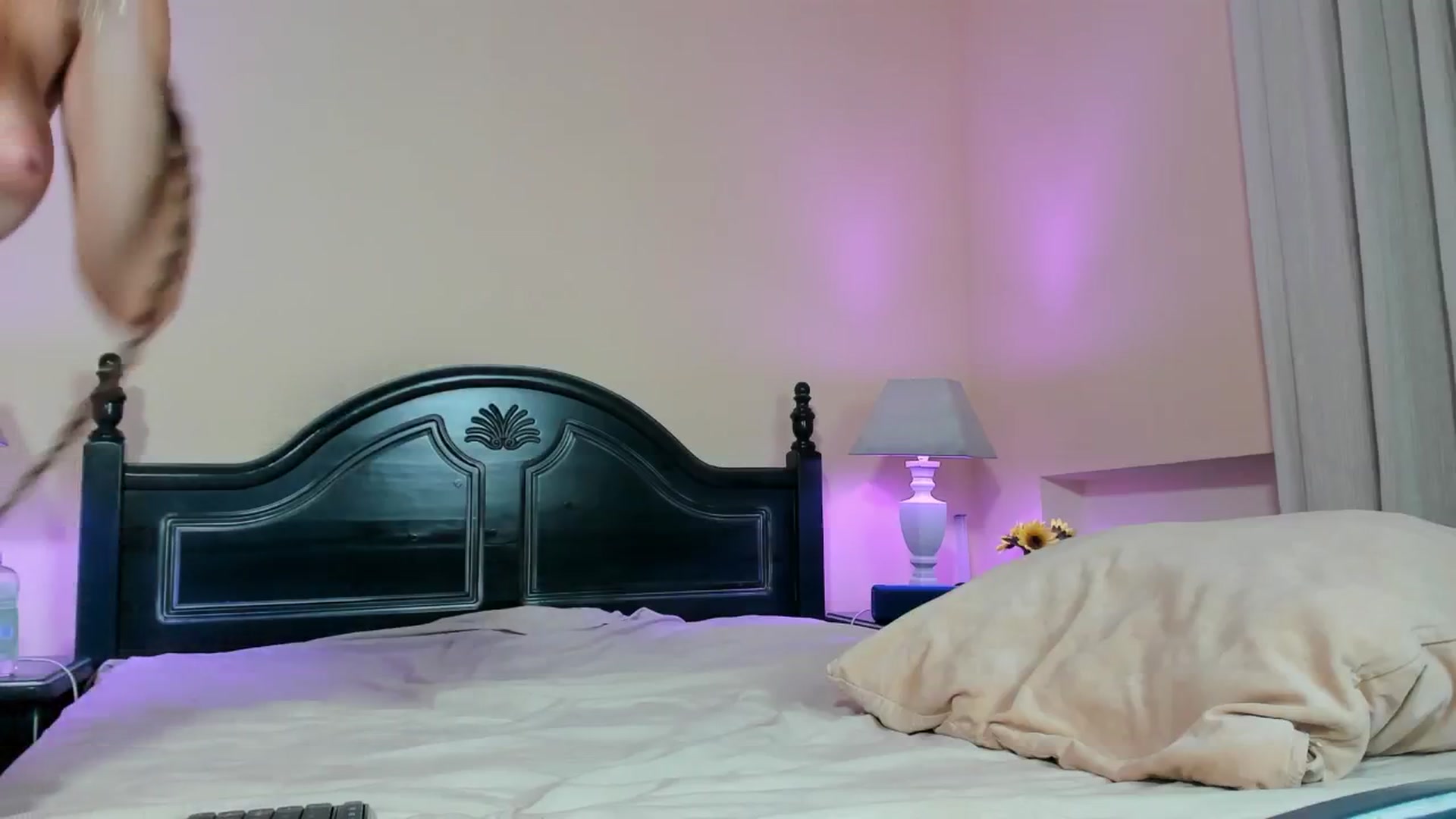 Gallery image thumbnail from CherryBaabe's myfreecams stream on, 05/01/2025, 22:58 image 13 of 20