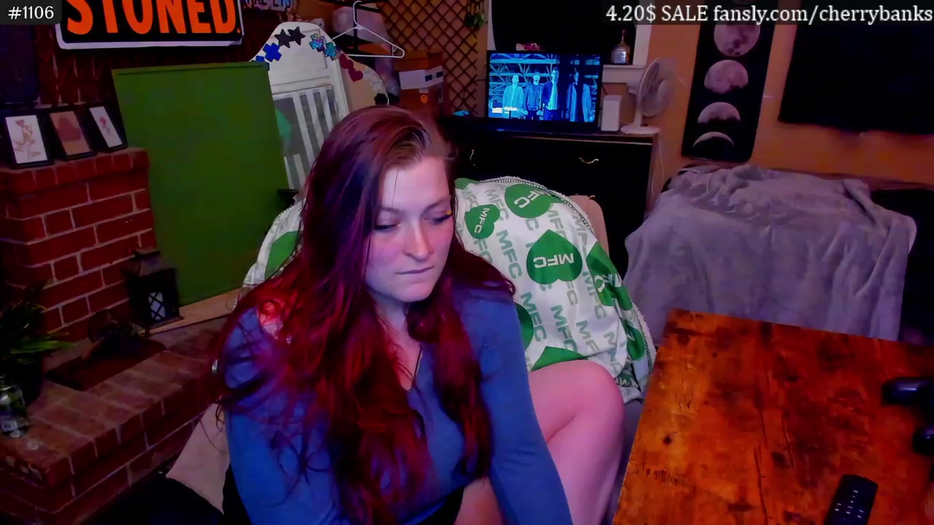 Gallery image thumbnail from CherryBanks's myfreecams stream on, 11/21/2022, 04:35 image 18 of 20