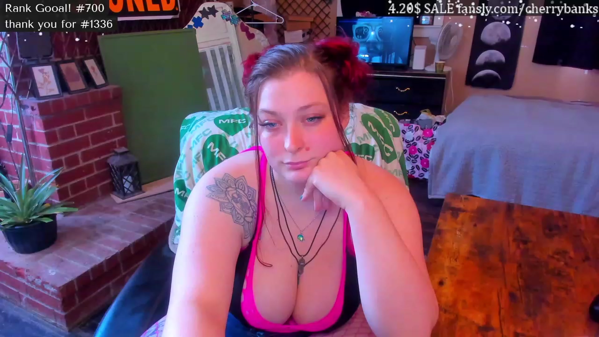Gallery image thumbnail from CherryBanks's myfreecams stream on, 11/28/2022, 18:23 image 10 of 20
