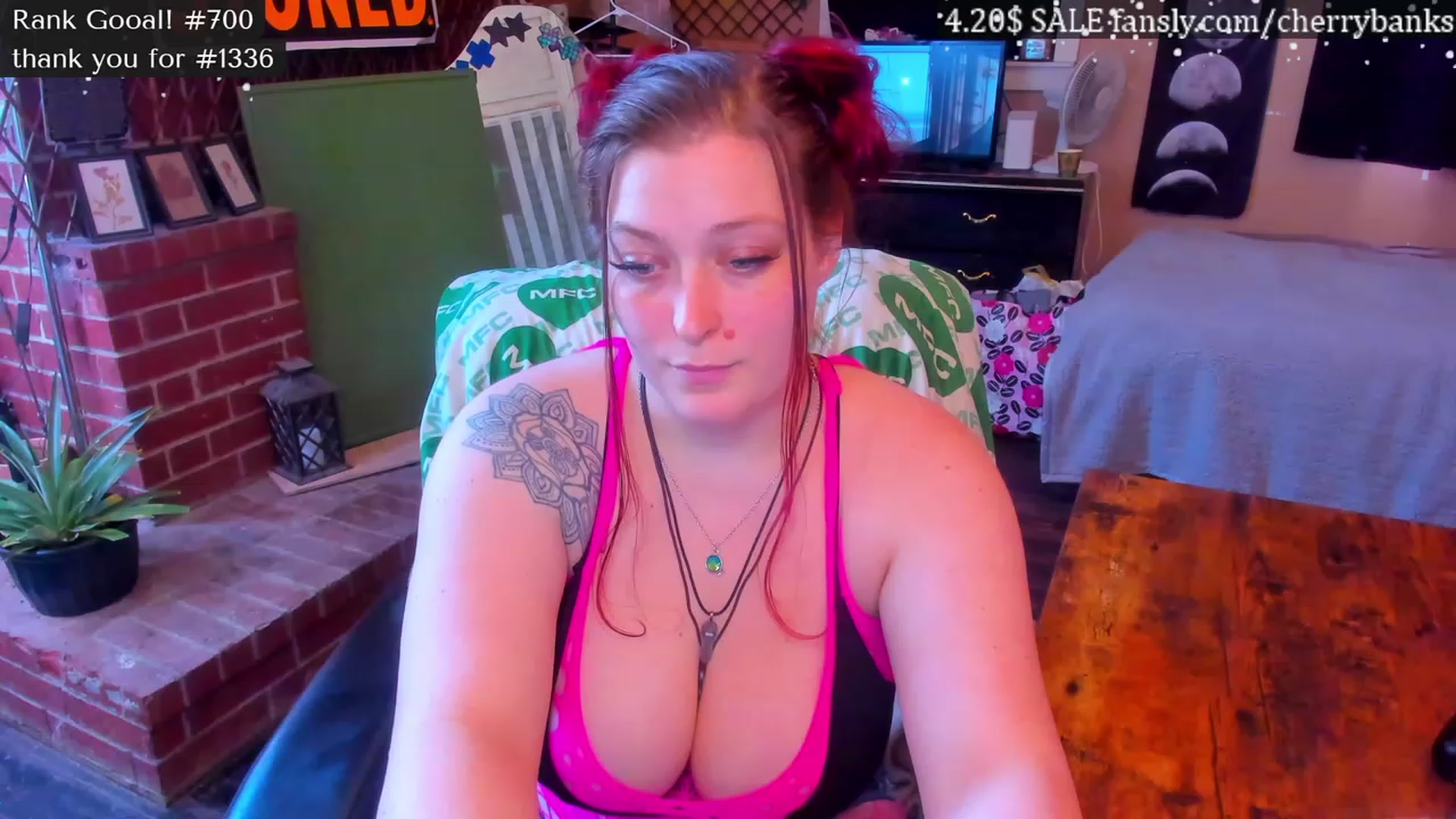 Gallery image thumbnail from CherryBanks's myfreecams stream on, 11/28/2022, 18:23 image 12 of 20