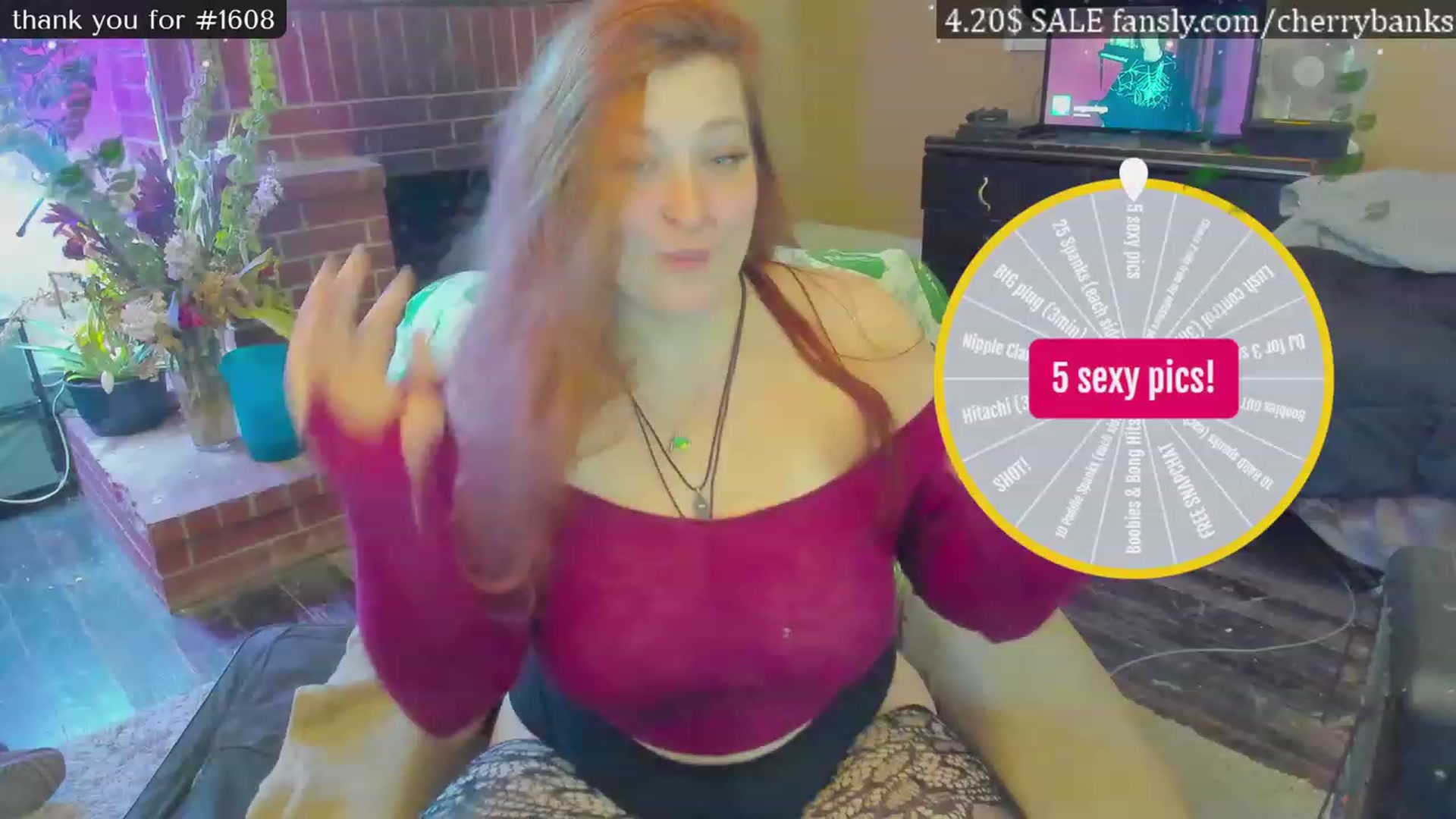 Gallery image thumbnail from CherryBanks's myfreecams stream on, 12/24/2022, 19:32 image 6 of 20