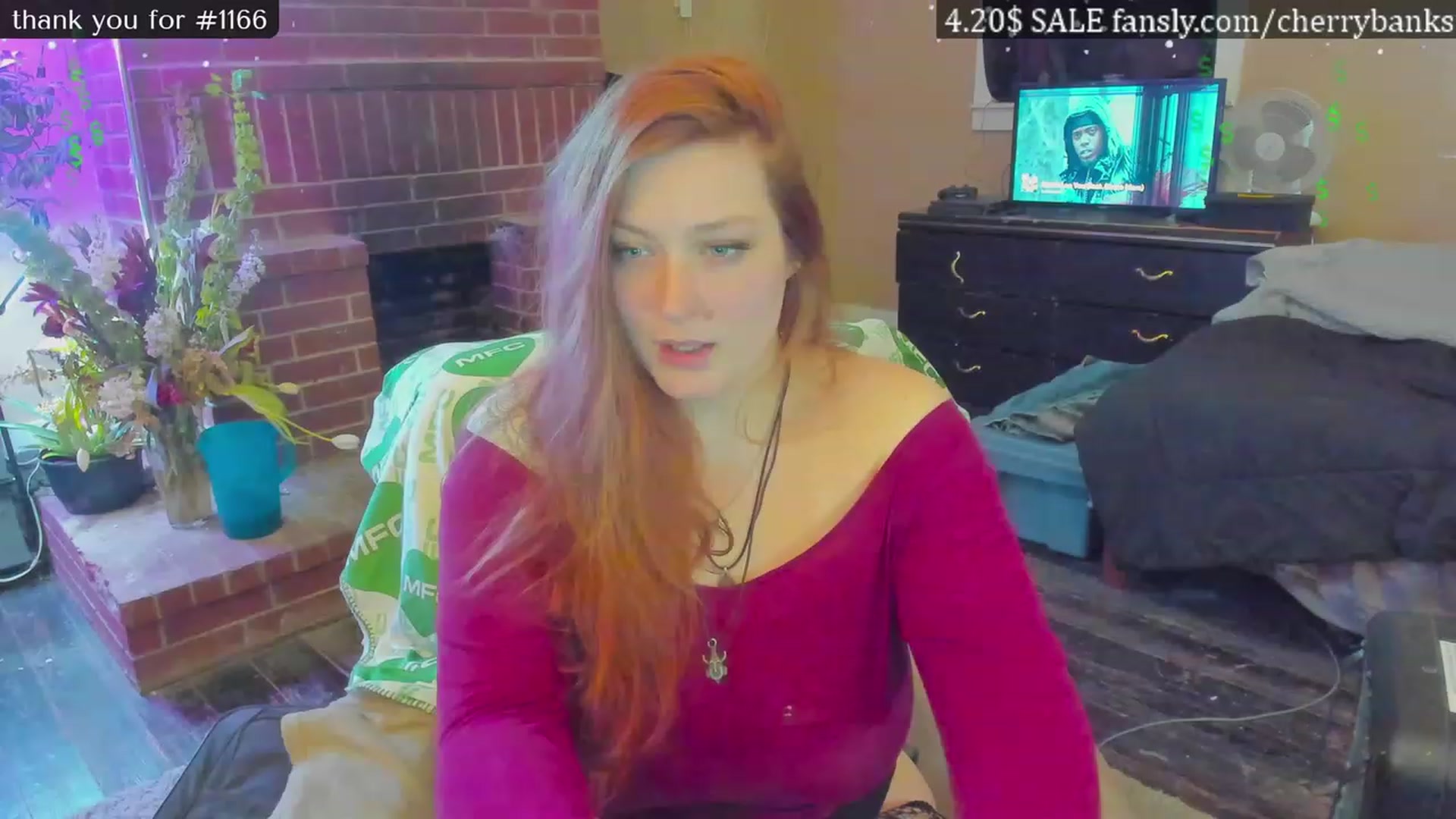 Gallery image thumbnail from CherryBanks's myfreecams stream on, 12/24/2022, 19:32 image 19 of 20