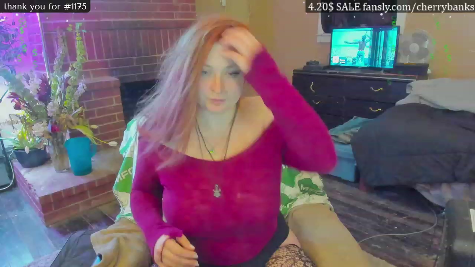 Gallery image thumbnail from CherryBanks's myfreecams stream on, 12/24/2022, 19:32 image 15 of 20