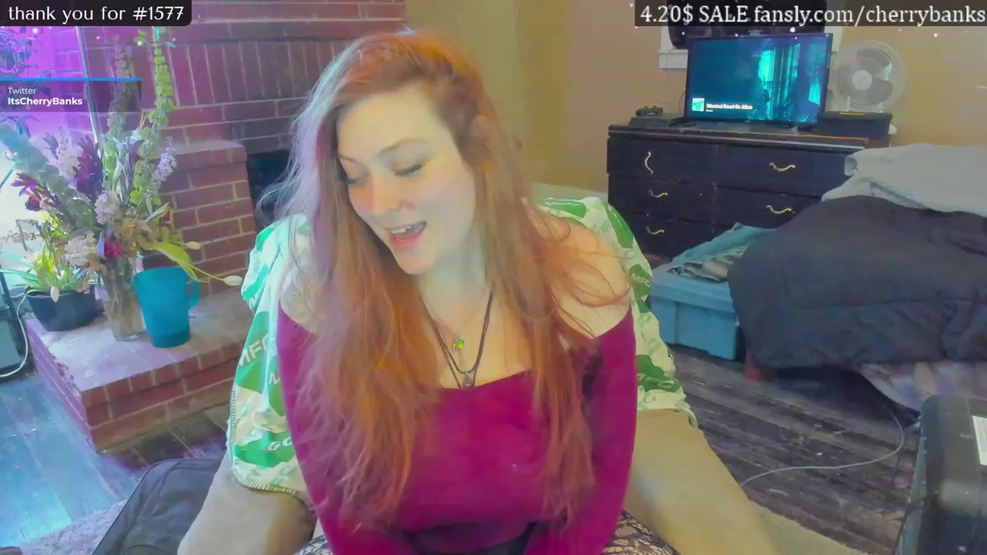 Gallery image thumbnail from CherryBanks's myfreecams stream on, 12/24/2022, 19:32 image 10 of 20