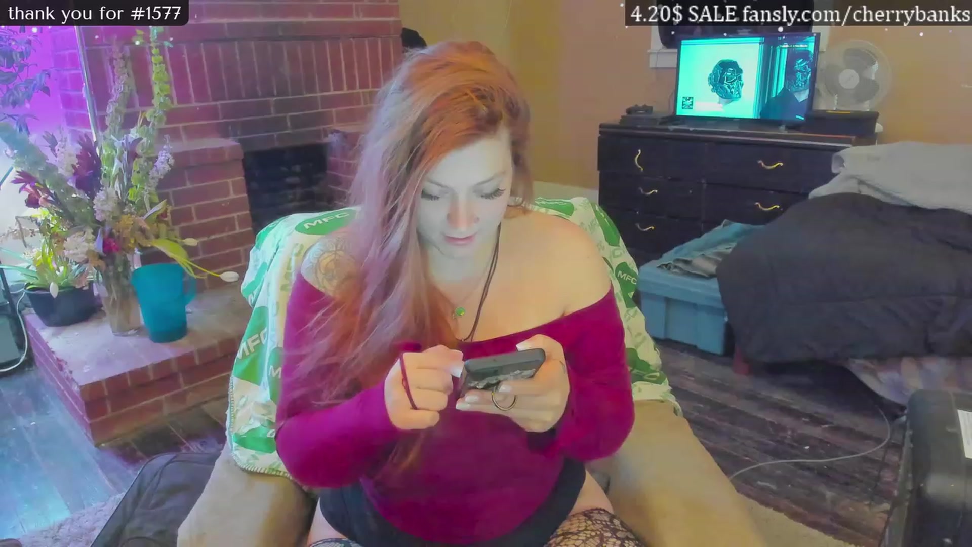 Gallery image thumbnail from CherryBanks's myfreecams stream on, 12/24/2022, 19:32 image 9 of 20
