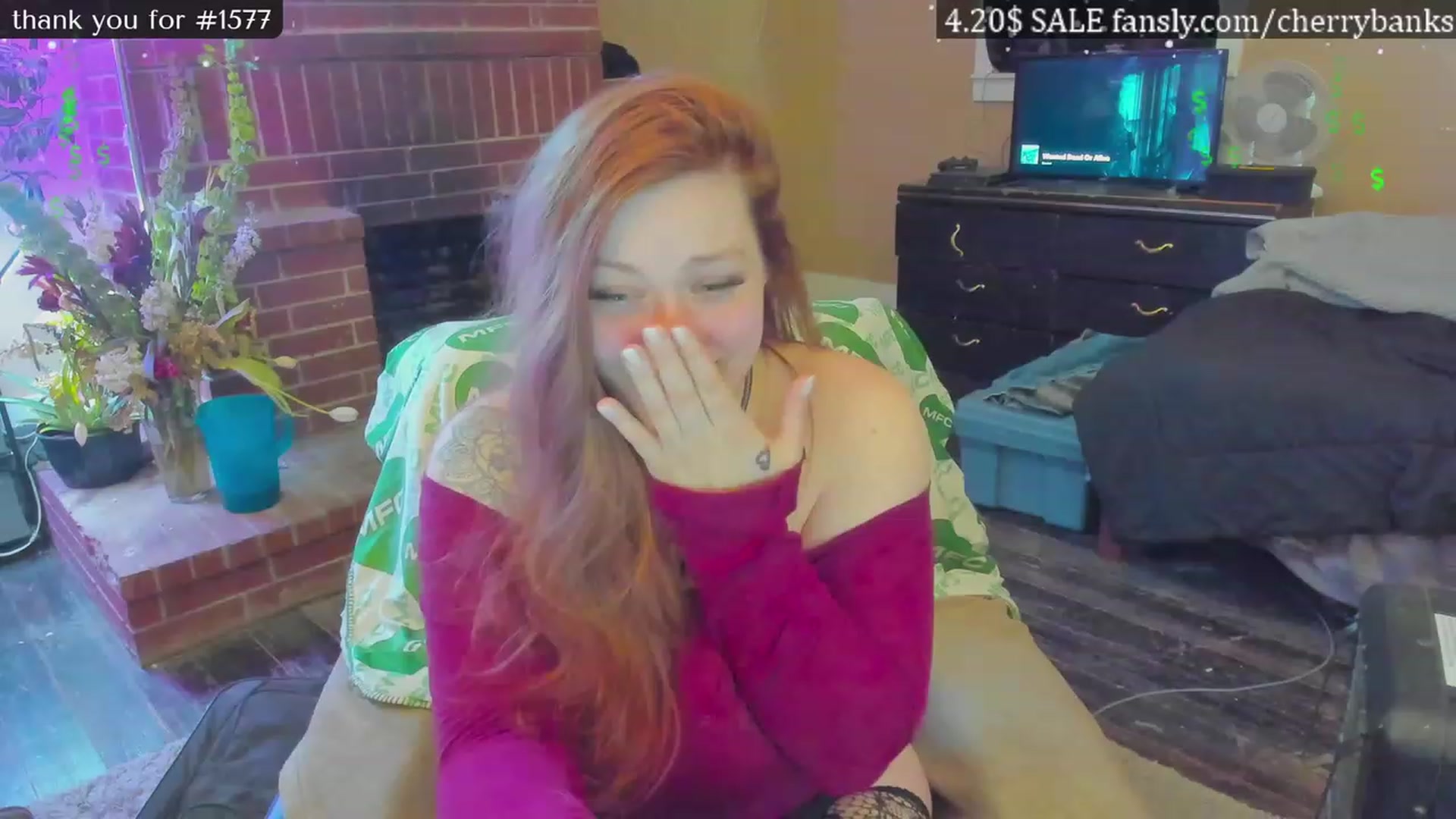 Gallery image thumbnail from CherryBanks's myfreecams stream on, 12/24/2022, 19:32 image 11 of 20