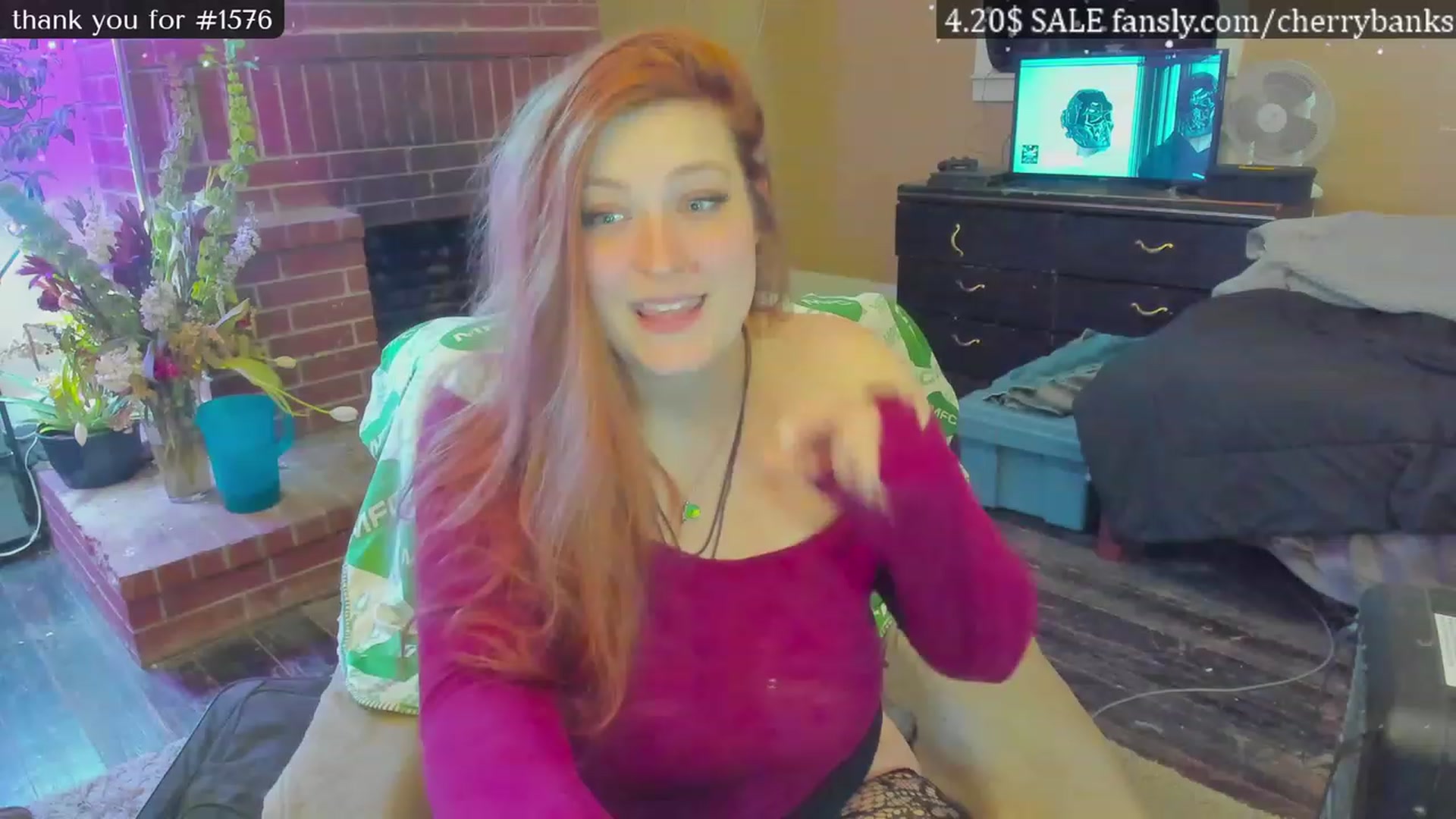 Gallery image thumbnail from CherryBanks's myfreecams stream on, 12/24/2022, 19:32 image 8 of 20