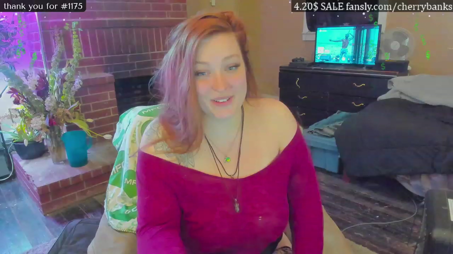 Gallery image thumbnail from CherryBanks's myfreecams stream on, 12/24/2022, 19:32 image 14 of 20
