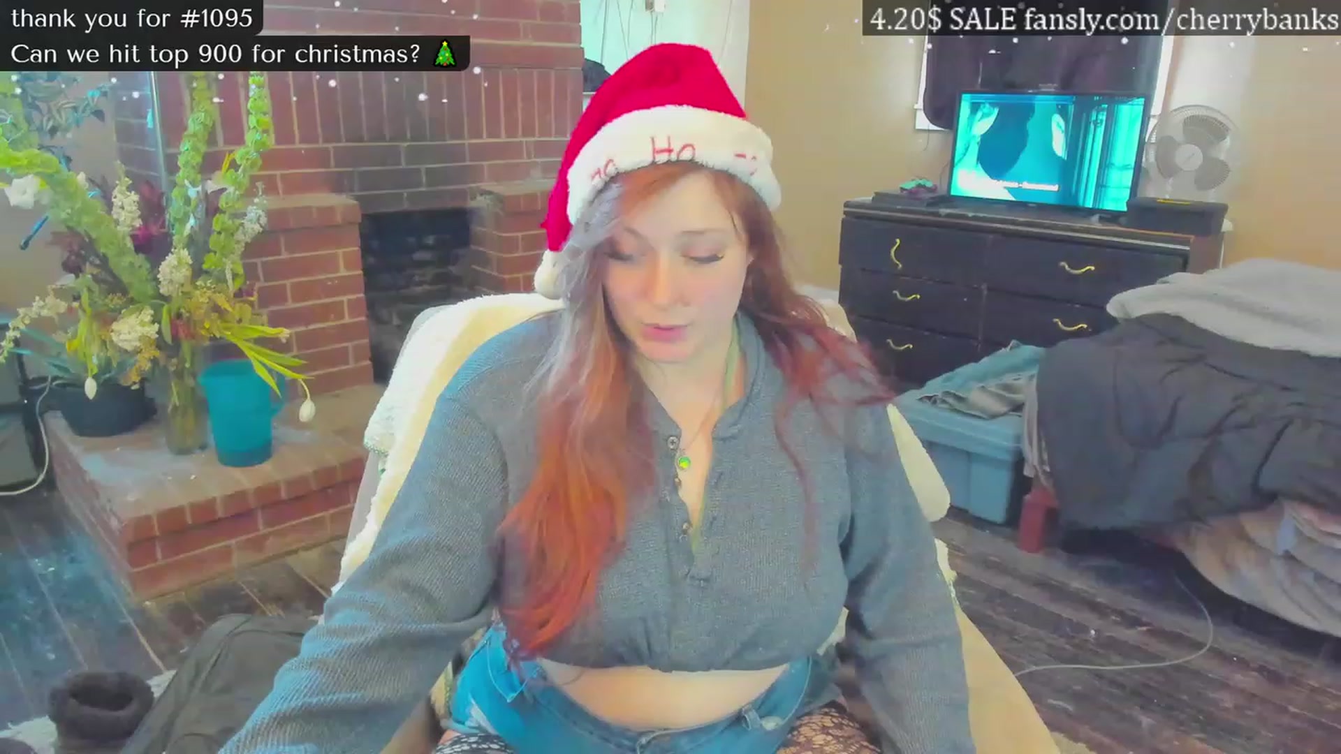 Gallery image thumbnail from CherryBanks's myfreecams stream on, 12/25/2022, 19:57 image 12 of 20
