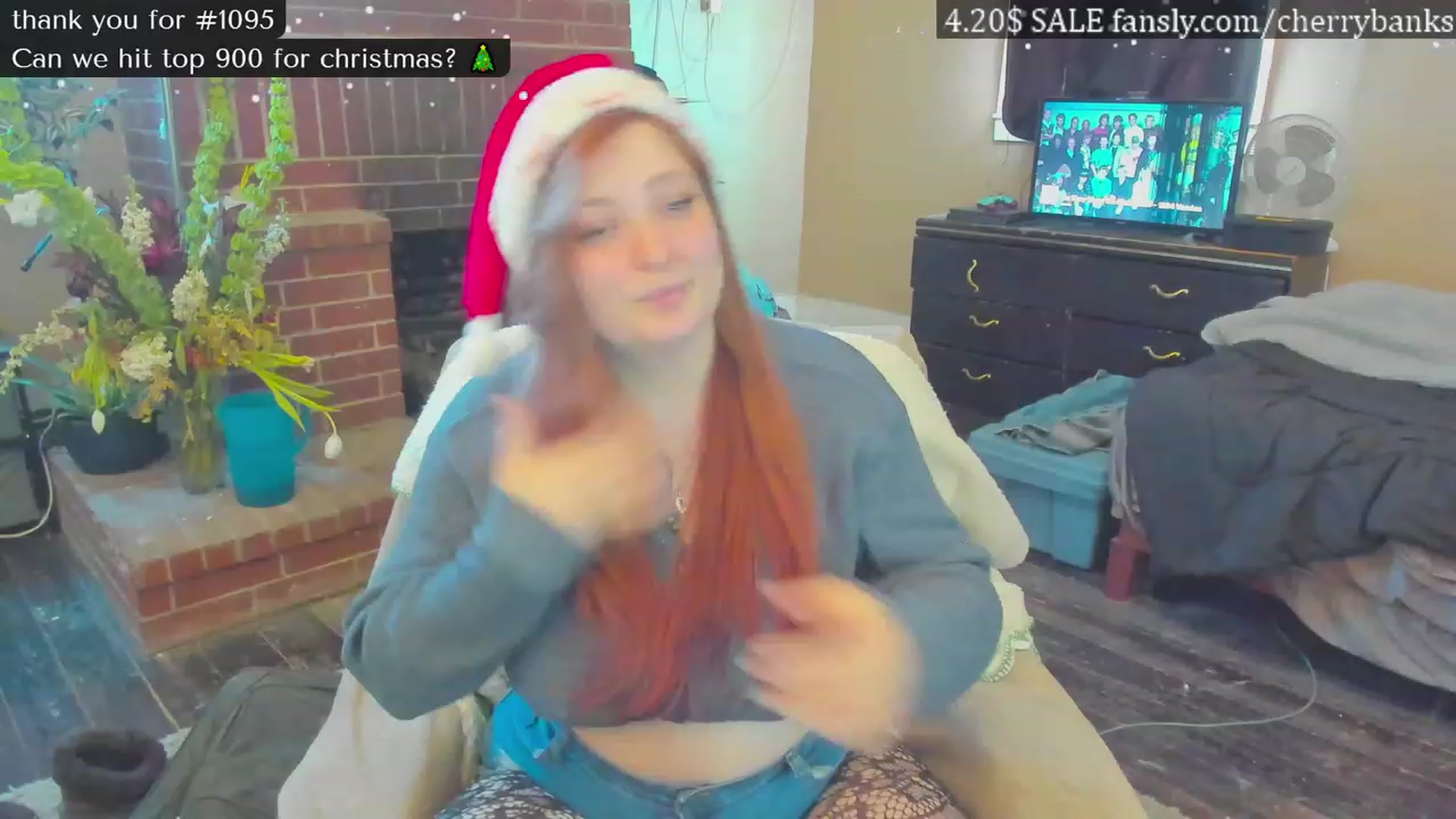 Gallery image thumbnail from CherryBanks's myfreecams stream on, 12/25/2022, 19:57 image 13 of 20