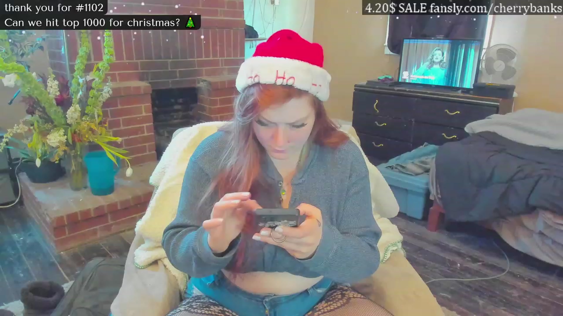 Gallery image thumbnail from CherryBanks's myfreecams stream on, 12/25/2022, 19:57 image 4 of 20