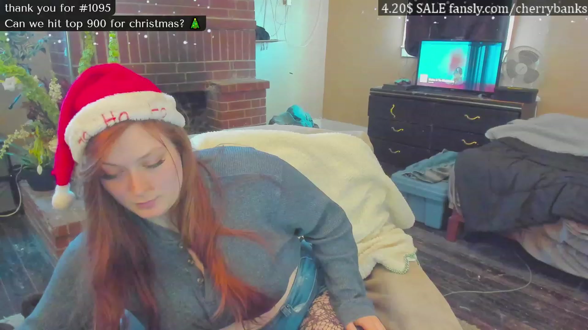Gallery image thumbnail from CherryBanks's myfreecams stream on, 12/25/2022, 19:57 image 15 of 20