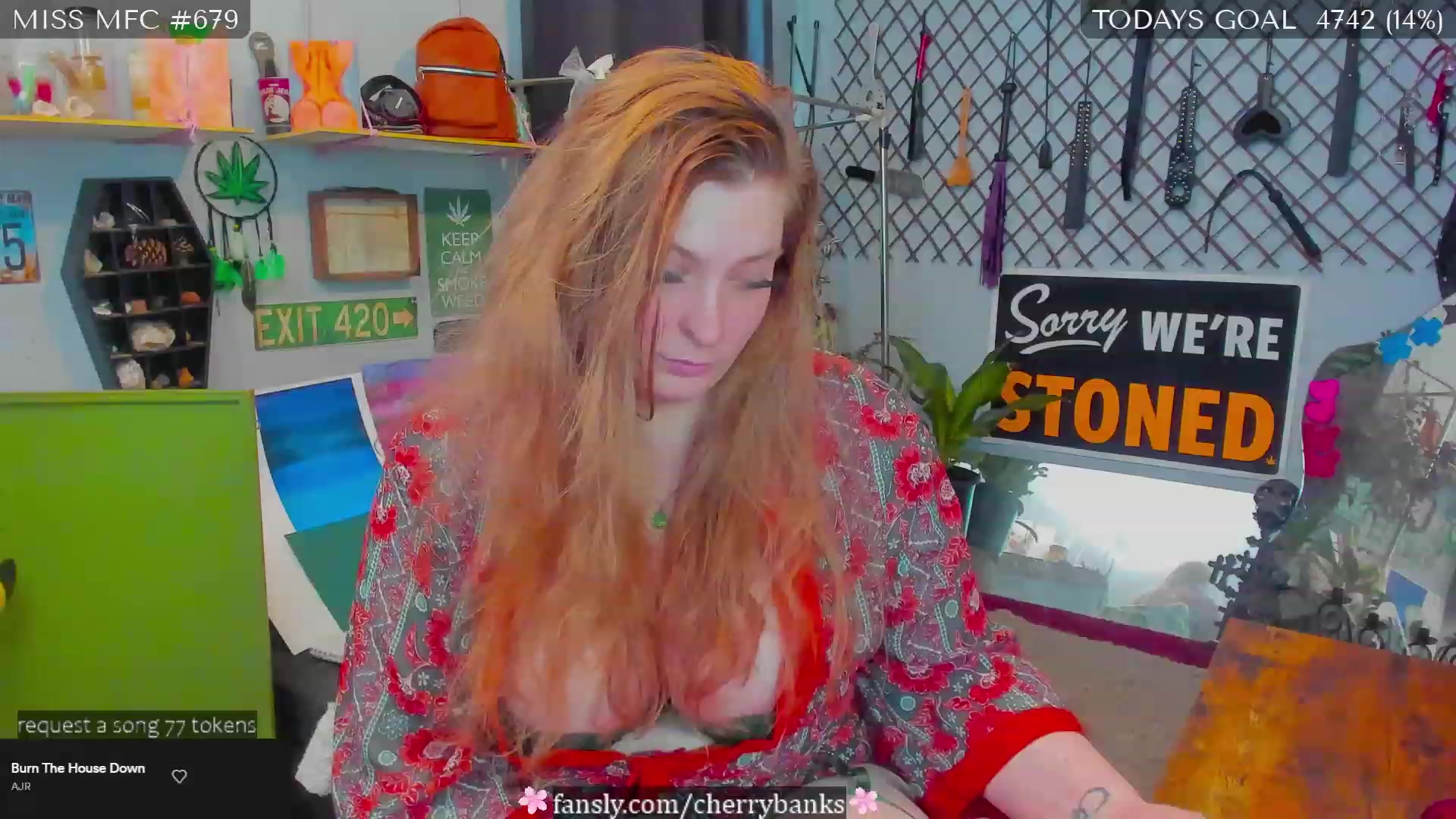 Gallery image thumbnail from CherryBanks's myfreecams stream on, 03/05/2023, 17:23 image 13 of 20