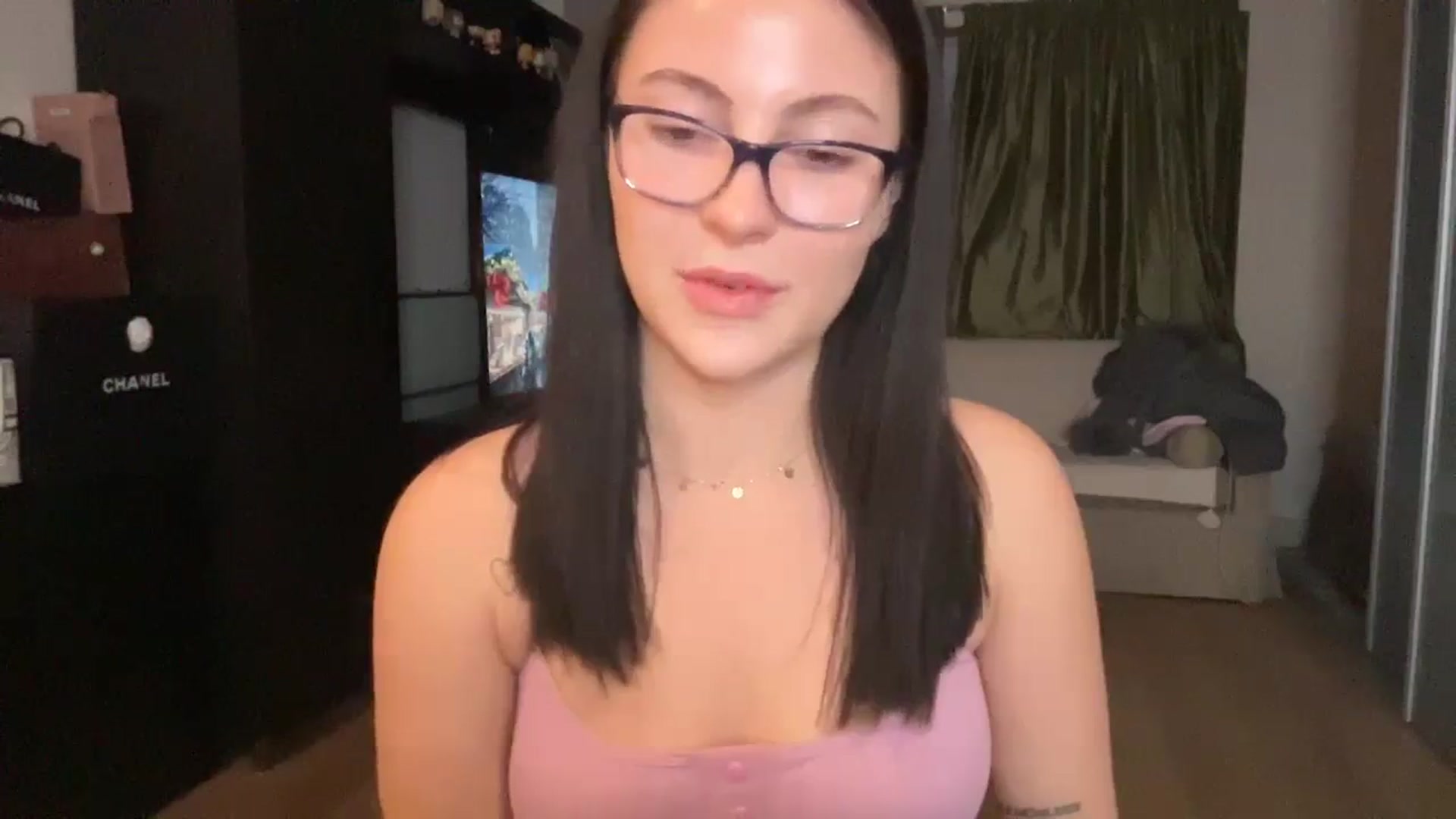 Gallery image thumbnail from CherryCake's myfreecams stream on, 12/24/2024, 01:20 image 12 of 20