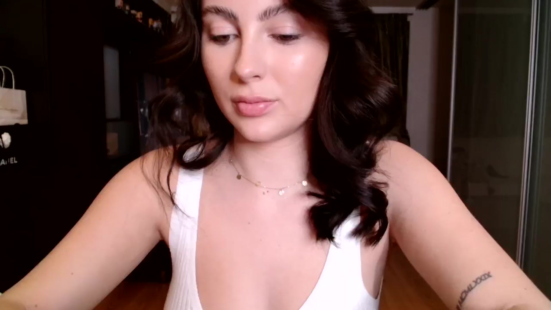 Gallery image thumbnail from CherryCake's myfreecams stream on, 12/30/2024, 18:41 image 19 of 20