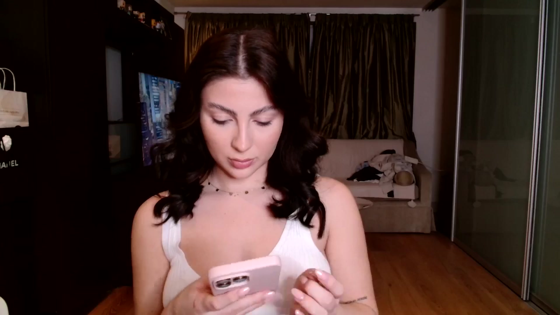 Gallery image thumbnail from CherryCake's myfreecams stream on, 12/30/2024, 18:41 image 14 of 20