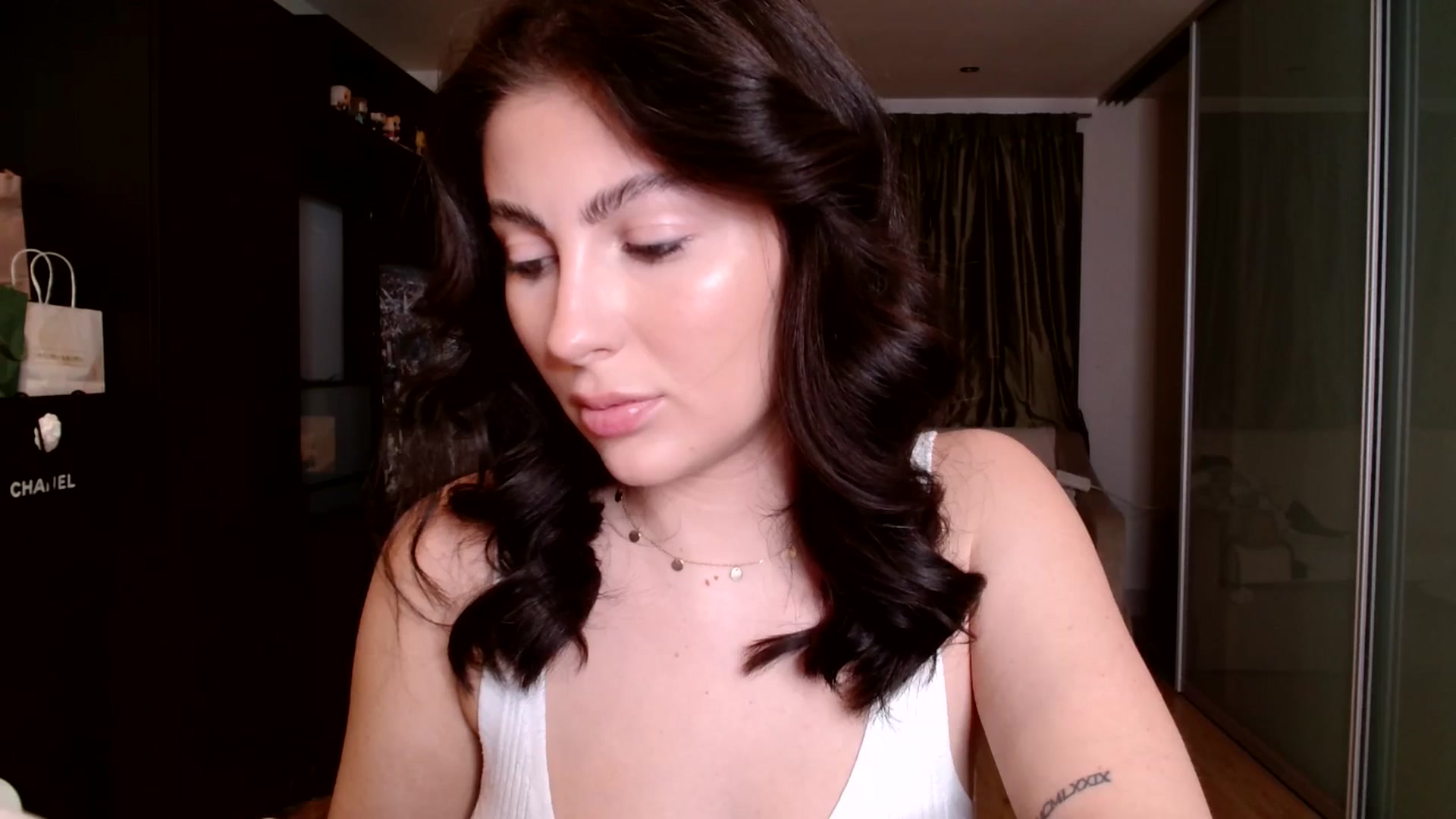 Gallery image thumbnail from CherryCake's myfreecams stream on, 12/30/2024, 18:41 image 4 of 20