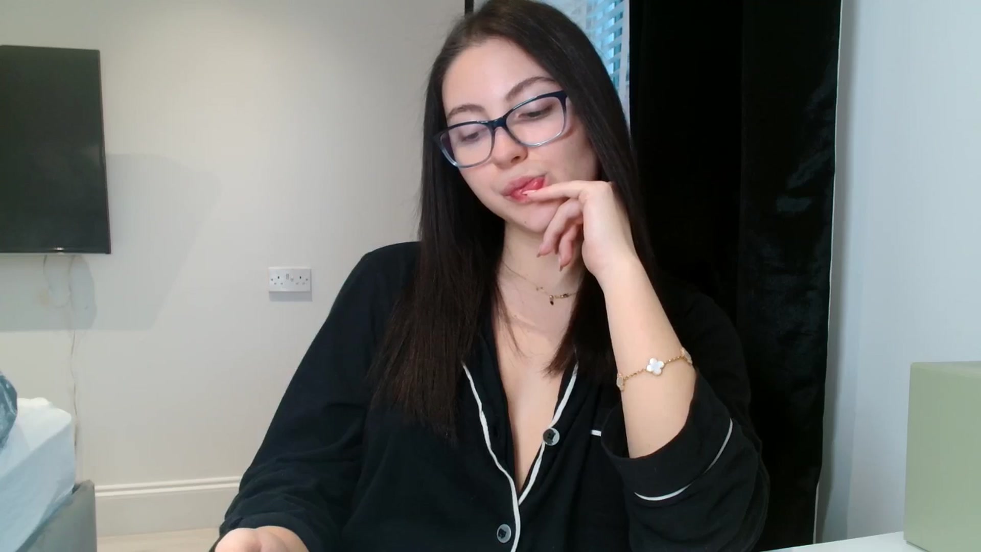 Gallery image thumbnail from CherryCake's myfreecams stream on, 01/07/2025, 15:32 image 18 of 20