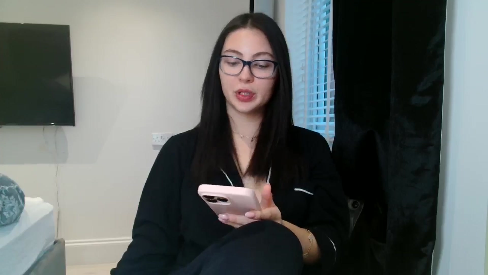 Gallery image thumbnail from CherryCake's myfreecams stream on, 01/07/2025, 15:49 image 11 of 20