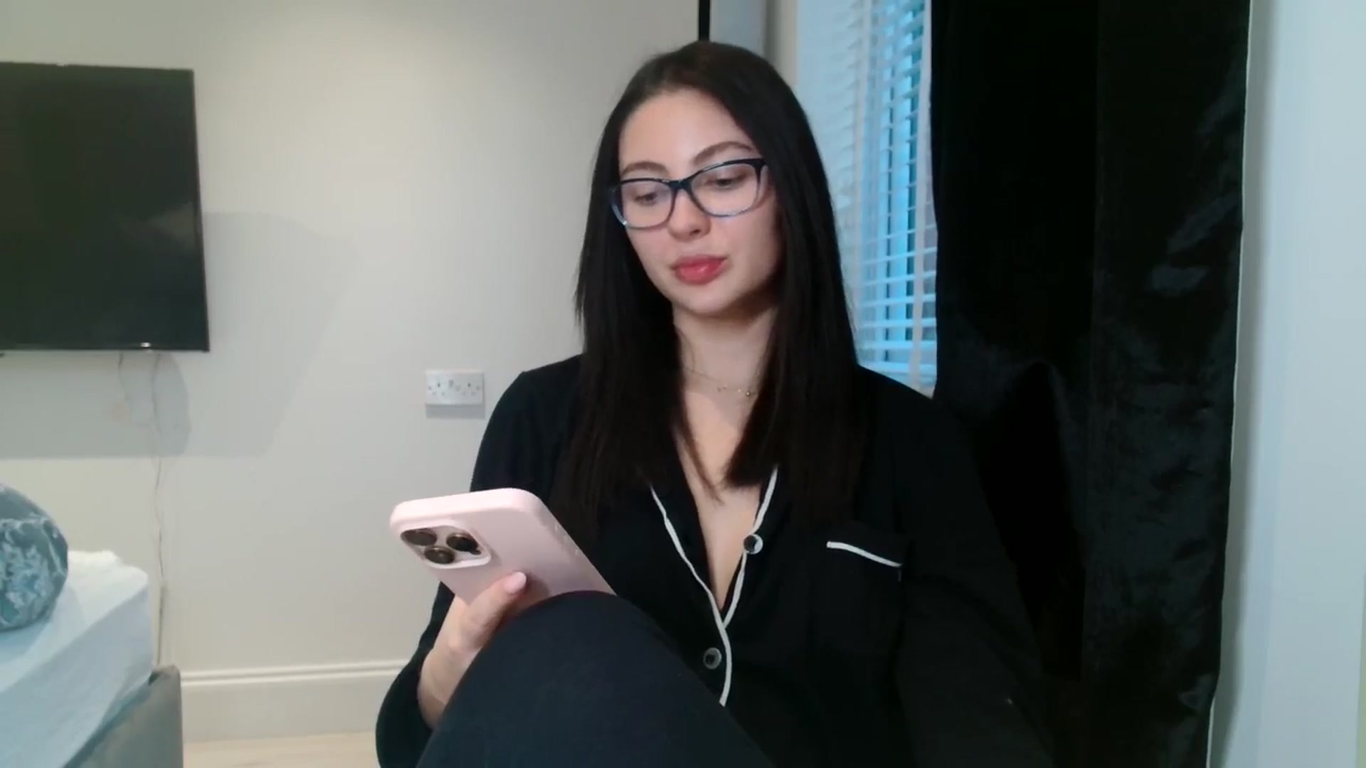 Gallery image thumbnail from CherryCake's myfreecams stream on, 01/07/2025, 15:49 image 12 of 20