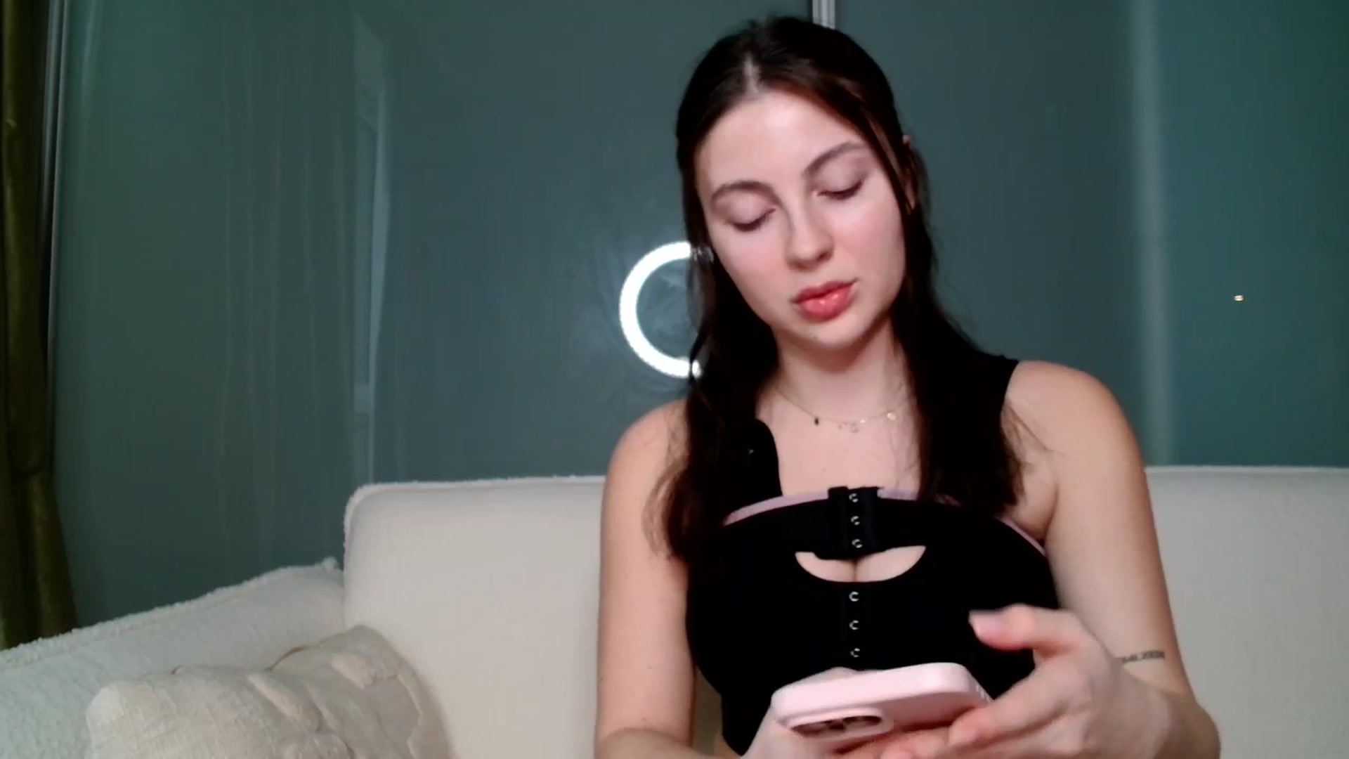 Gallery image thumbnail from CherryCake's myfreecams stream on, 03/23/2025, 16:38 image 4 of 20