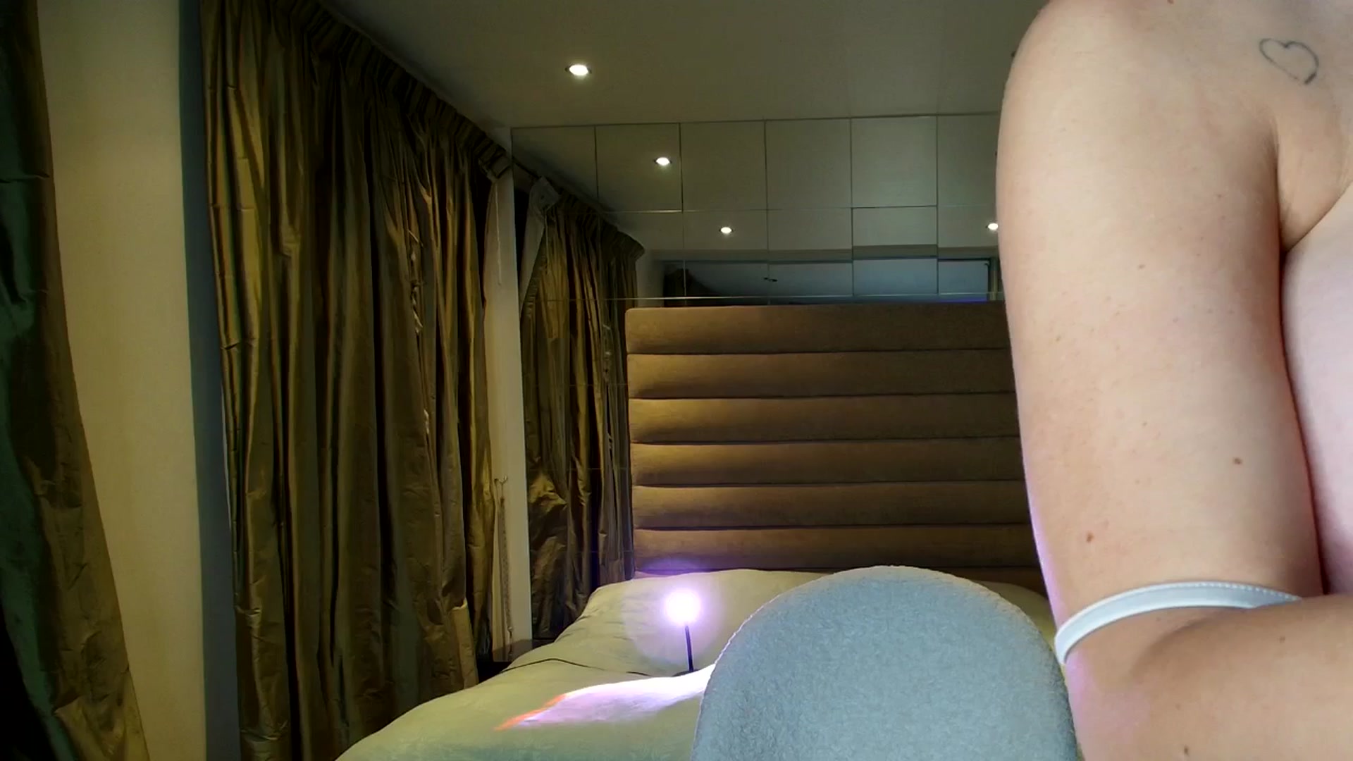 Gallery image thumbnail from CherryCake's myfreecams stream on, 06/02/2025, 24:06 image 8 of 20