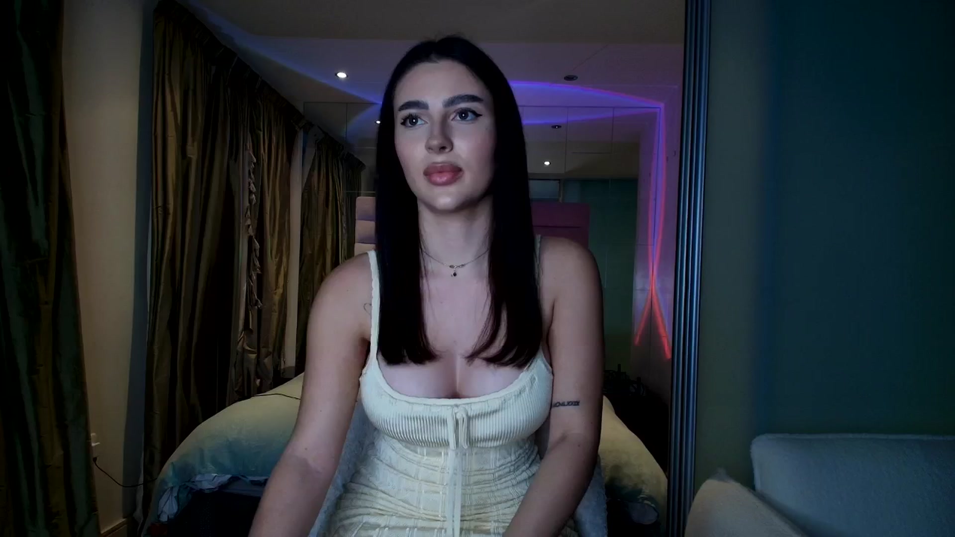 Gallery image thumbnail from CherryCake's myfreecams stream on, 06/08/2025, 21:29 image 12 of 20