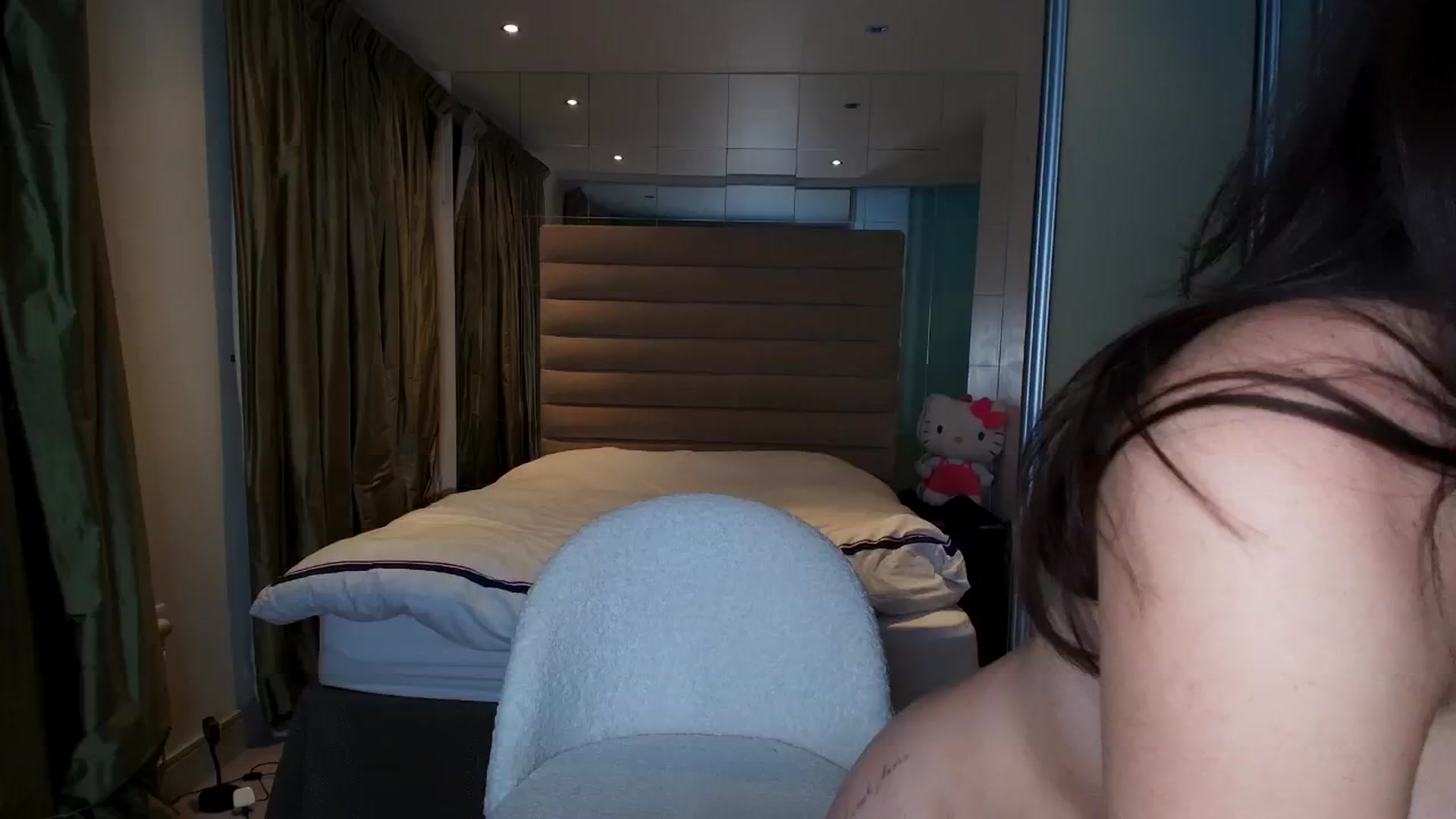 Gallery image thumbnail from CherryCake's myfreecams stream on, 06/24/2025, 01:32 image 3 of 20
