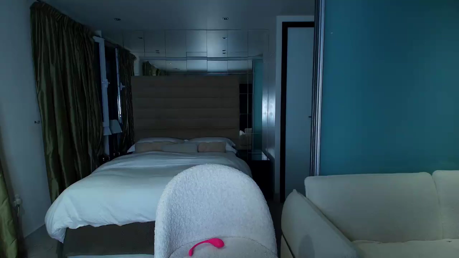 Gallery image thumbnail from CherryCake's myfreecams stream on, 08/13/2026, 20:34 image 3 of 20
