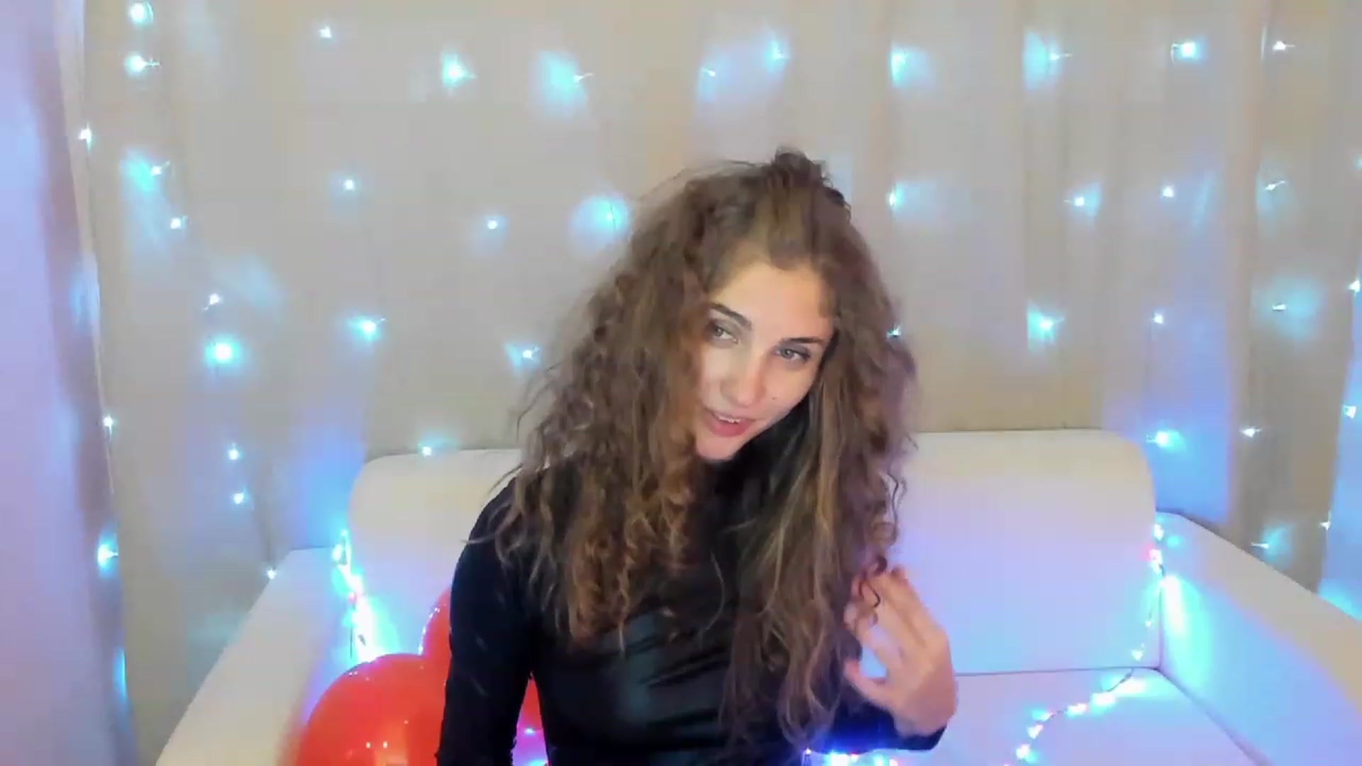 Gallery image thumbnail from CherryChristy's myfreecams stream on, 12/26/2022, 24:02 image 18 of 20