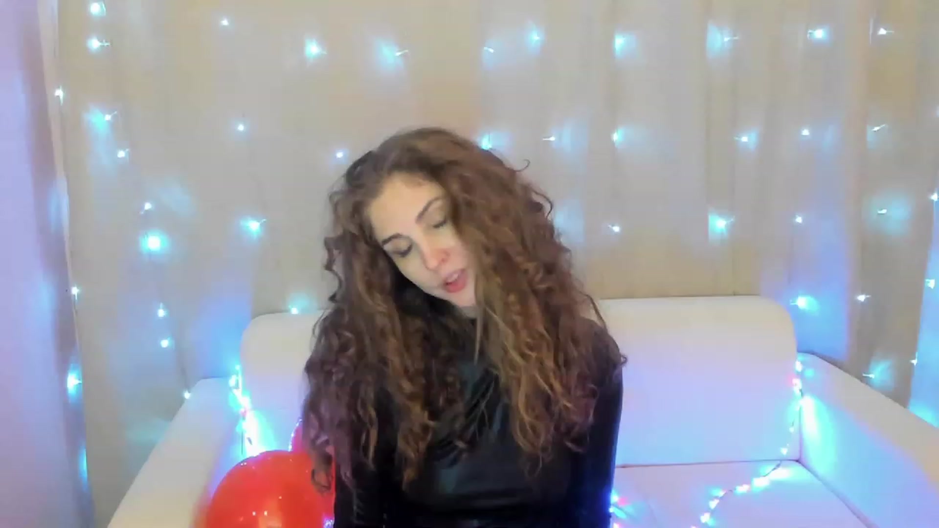 Gallery image thumbnail from CherryChristy's myfreecams stream on, 12/26/2022, 24:02 image 17 of 20