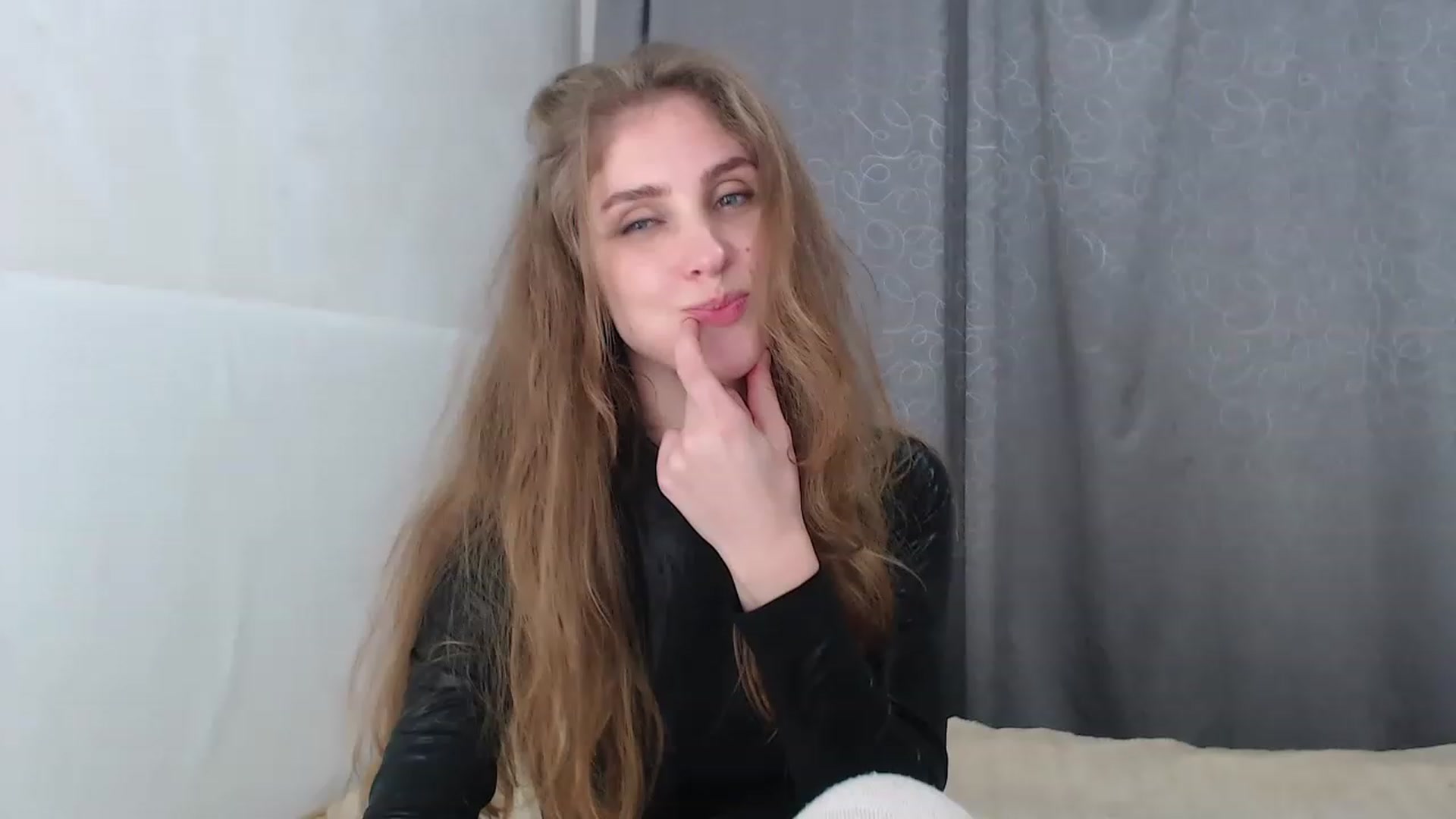 Gallery image thumbnail from CherryChristy's myfreecams stream on, 03/20/2023, 01:30 image 19 of 20